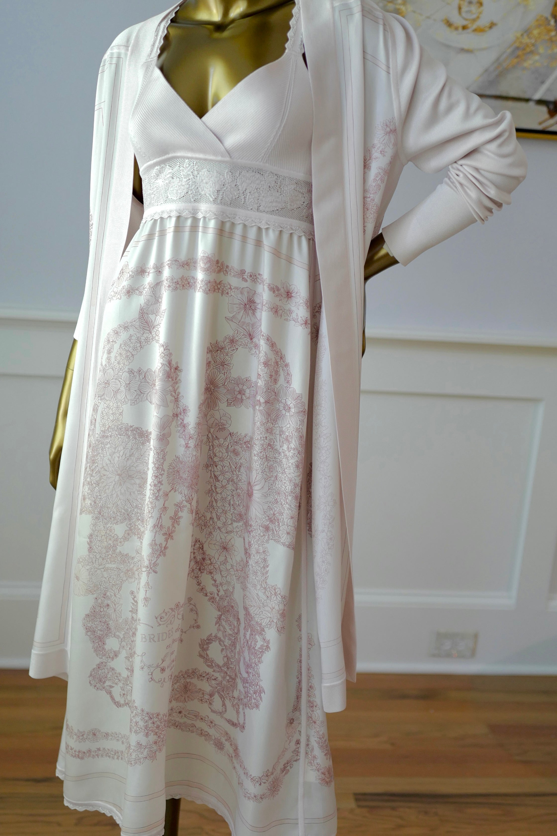 NEW Hermès "Brides de Gala en Fleurs" long-sleeve twillaine– Rose Pâle Pink- Size 34 $5K Retail