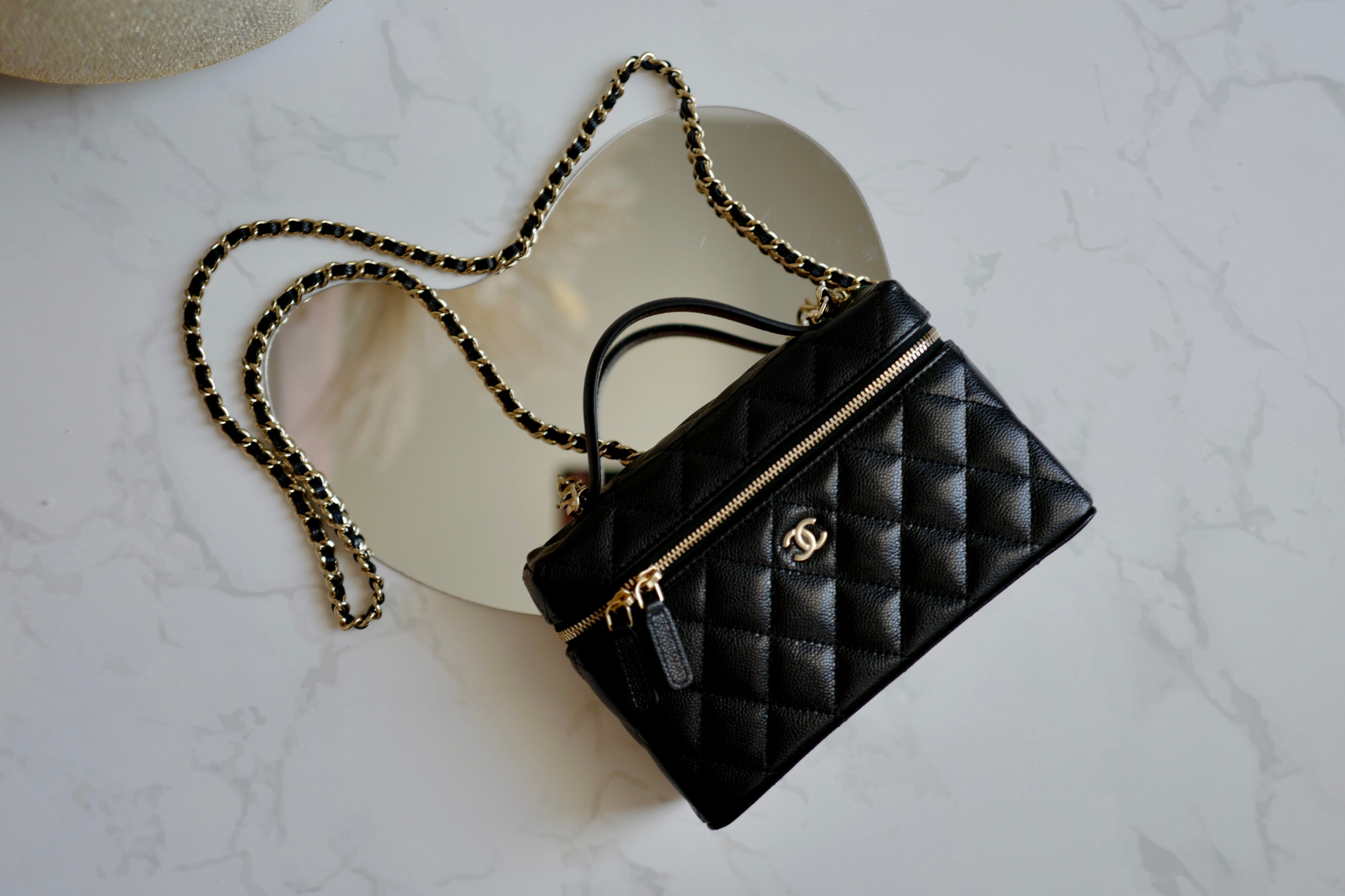 NEW Chanel Spring-Summer 2025 25P Long Chain Vanity Case L19 – Black Caviar GHW