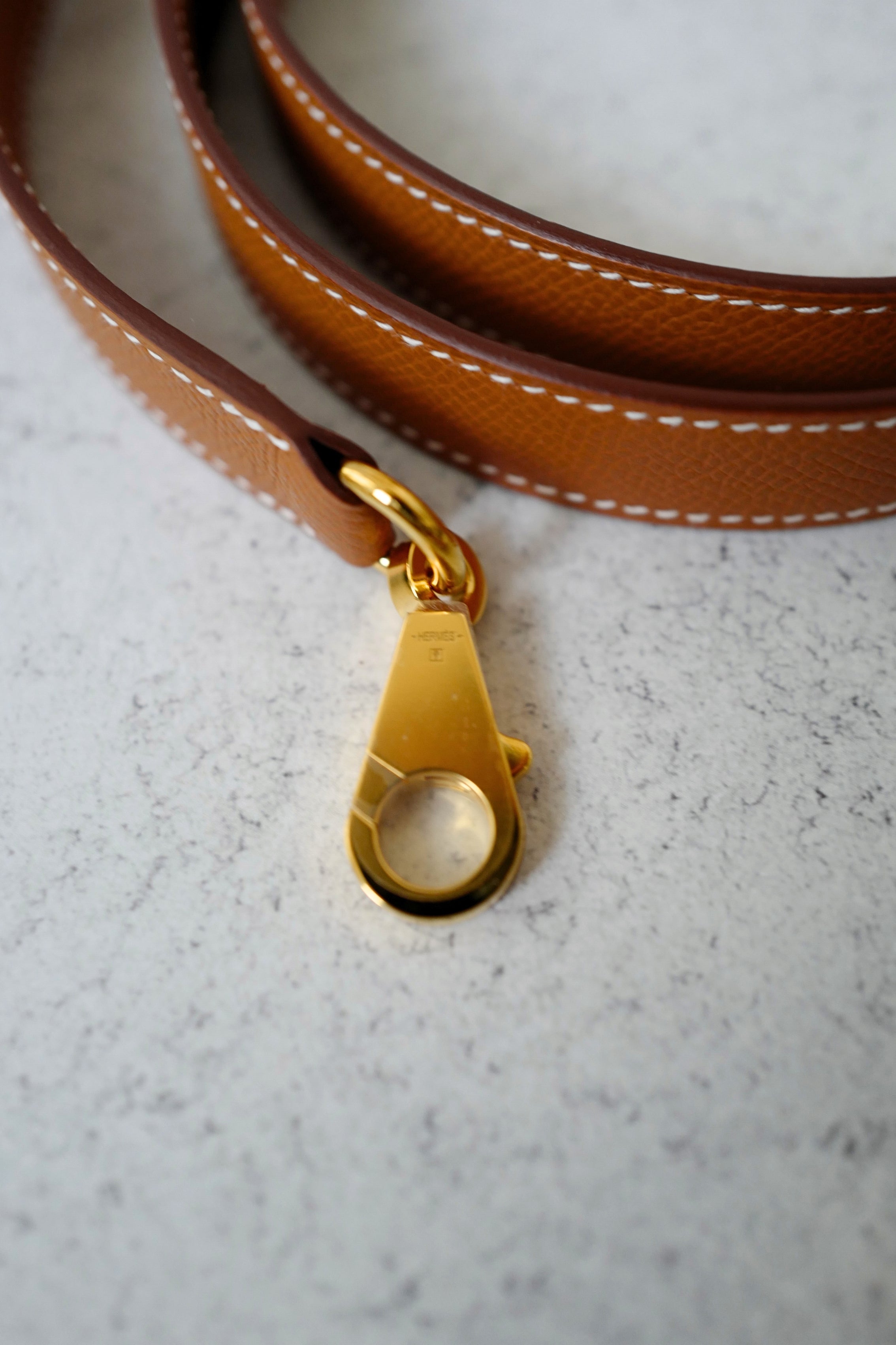 NEW Hermès Adjustable Strap 20mm 85-105 cm Bag Strap Gold Epsom Leather Gold HW