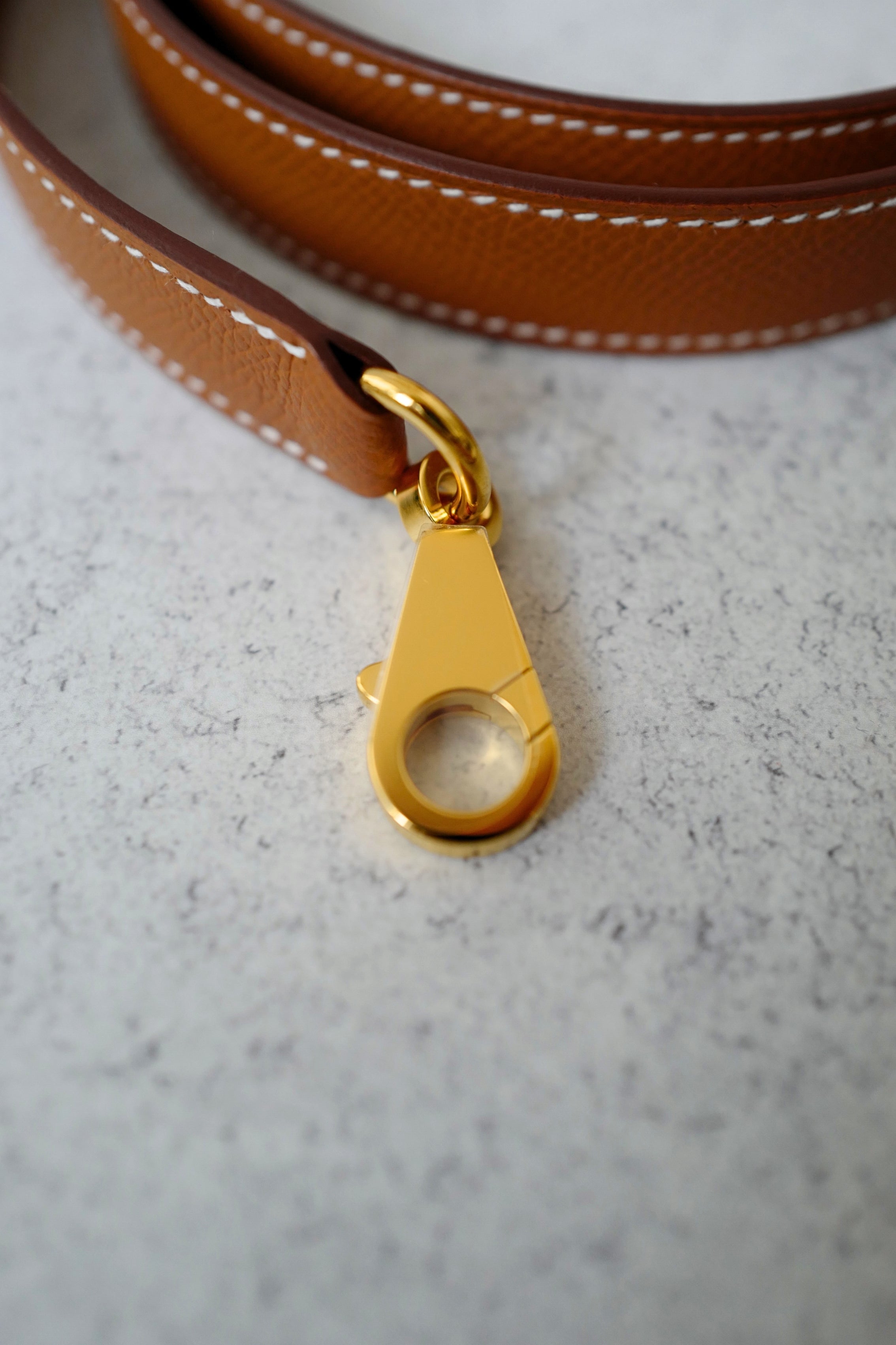 NEW Hermès Adjustable Strap 20mm 85-105 cm Bag Strap Gold Epsom Leather Gold HW