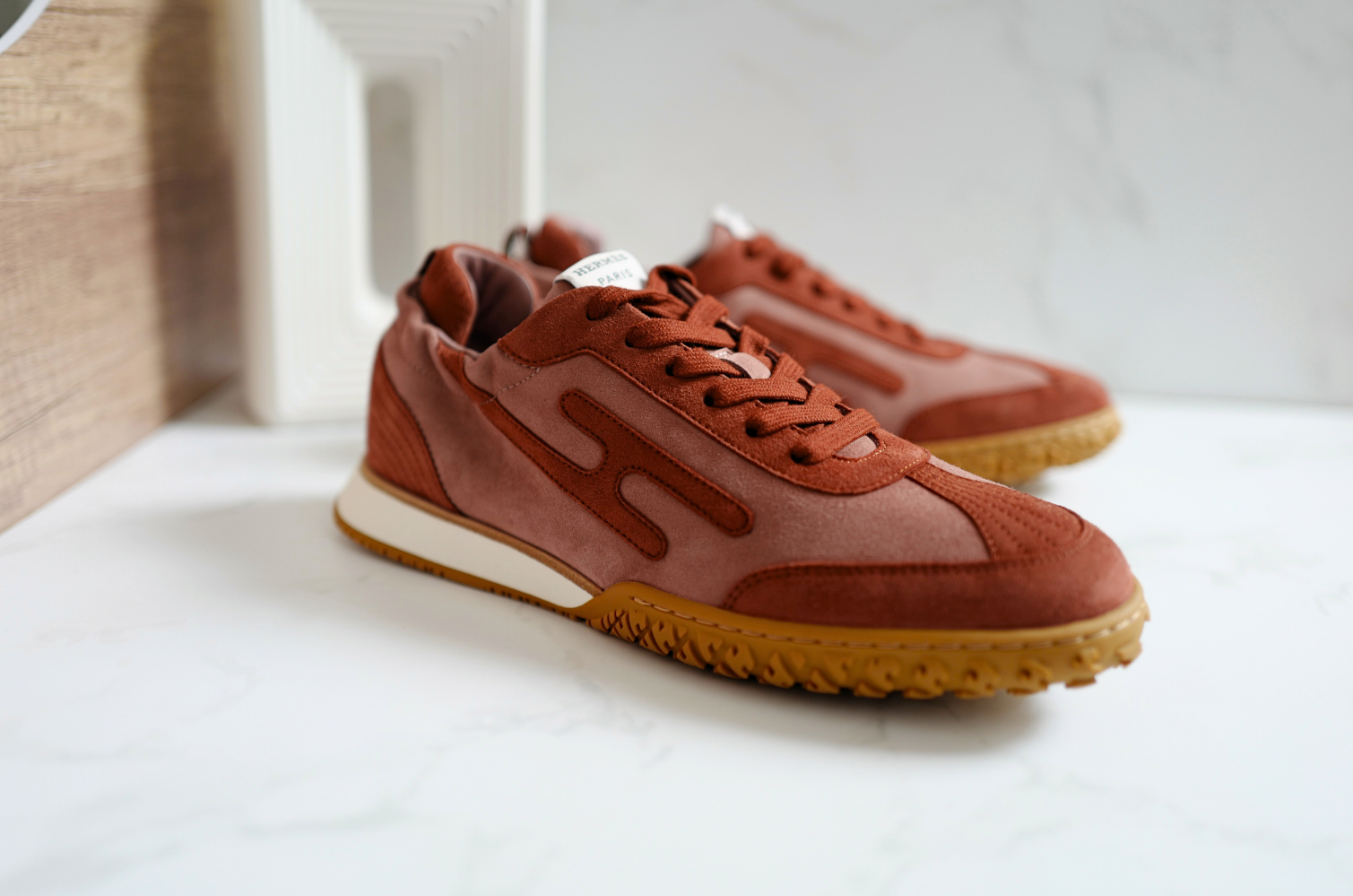 BNIB Hermes Women Sneakers Jet Velvet Rose Antique/Rouge size 38