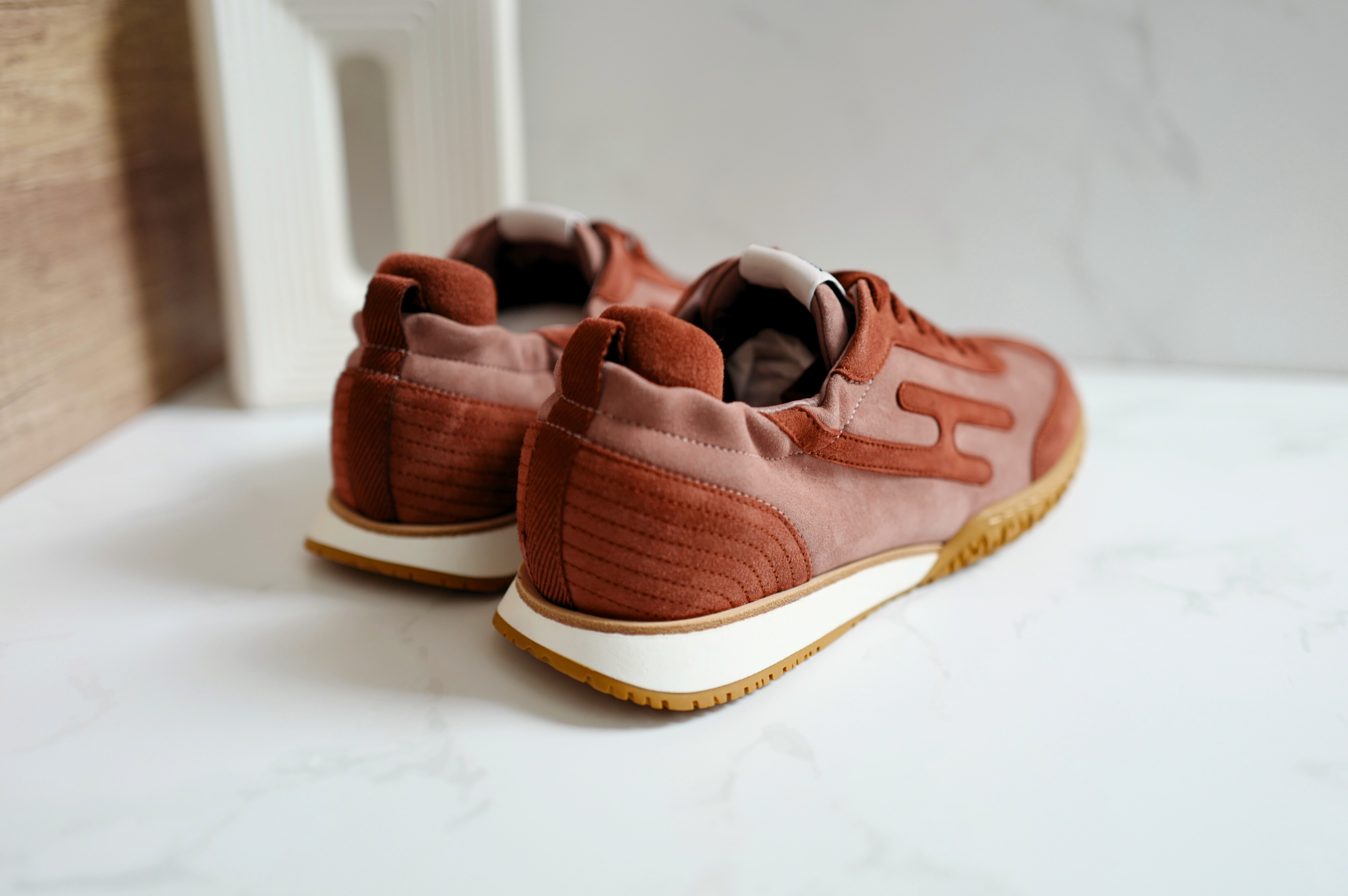 BNIB Hermes Women Sneakers Jet Velvet Rose Antique/Rouge size 38