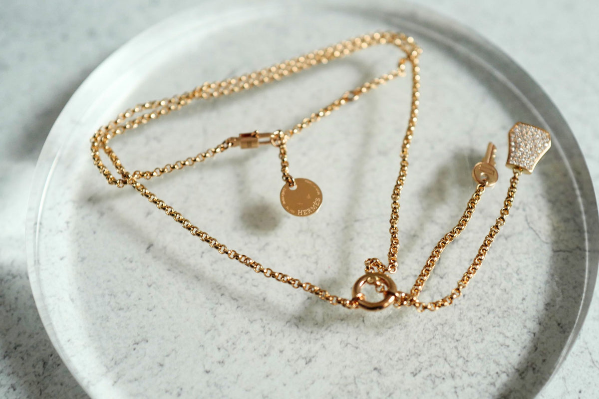 New Hermes Kelly Clochette Necklace pm dia 18k Rose Gold With Diamonds $11K