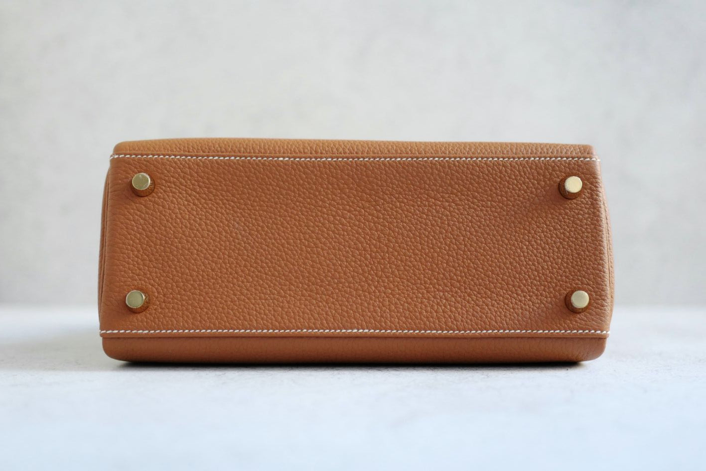 Hermès Kelly 25 Gold Togo Leather Gold Hardware K Stamp