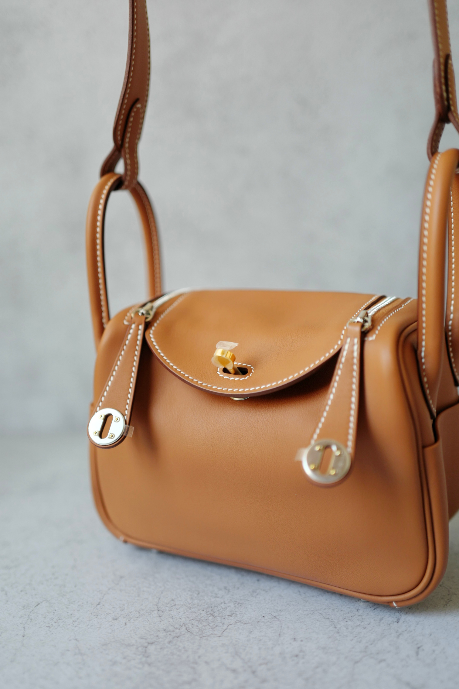 BNIB Hermès Lindy Mini II Bag Swift Leather Gold 37 Electrum Silver/Gold Hardware