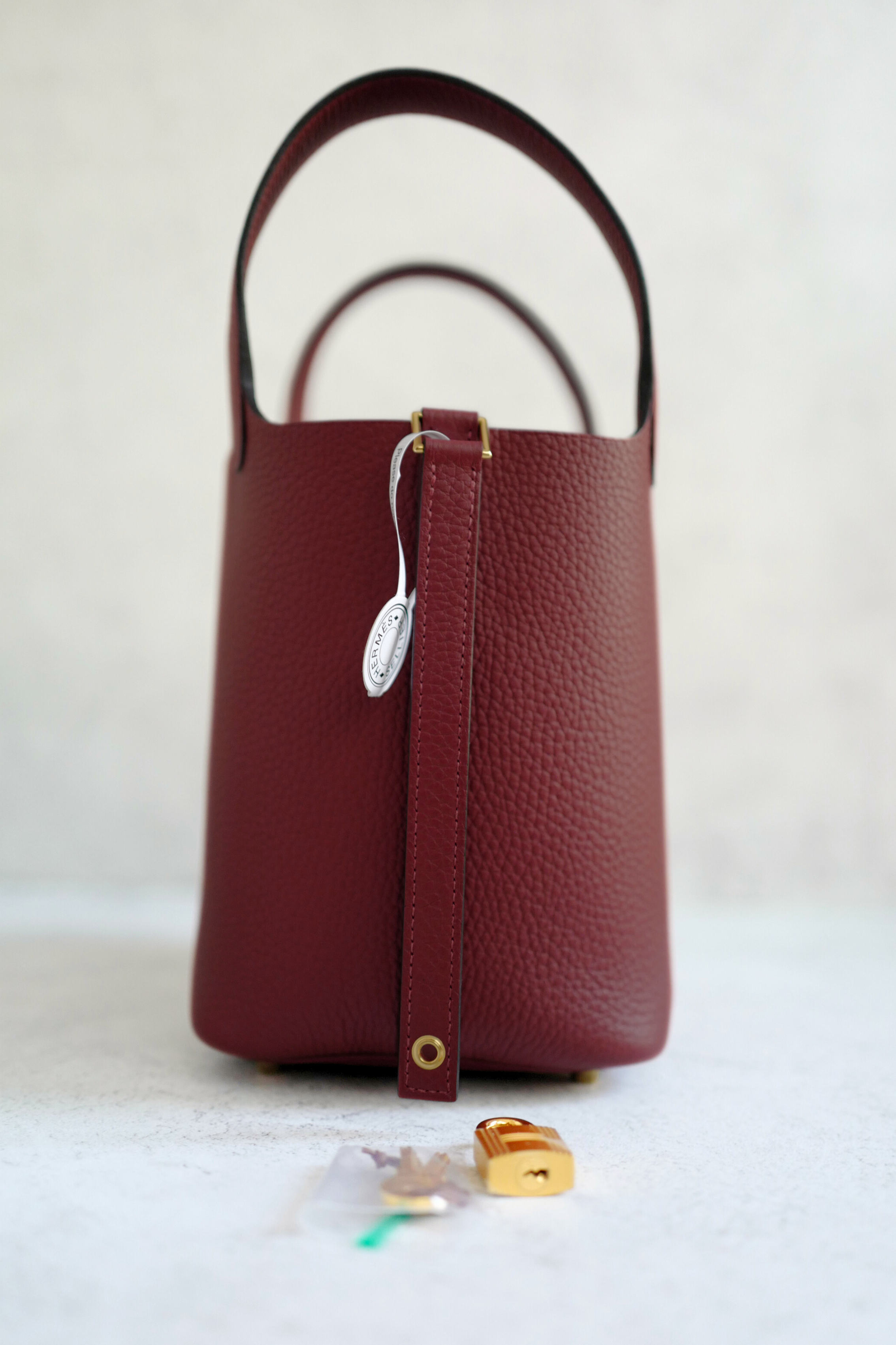 BNIB Hermès Picotin 18 Bag Rouge H Clemence Leather with Gold Hardware