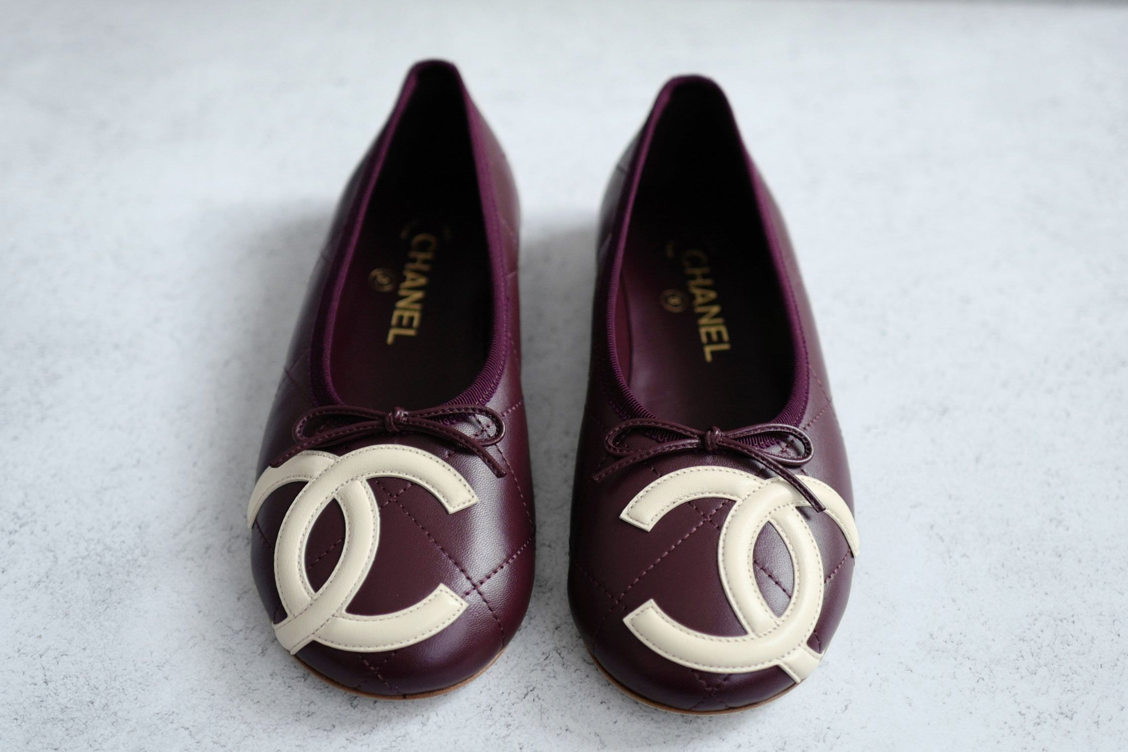 Chanel 26M Coco Beach Ballet Flats Burgundy White Lambskin Size 37