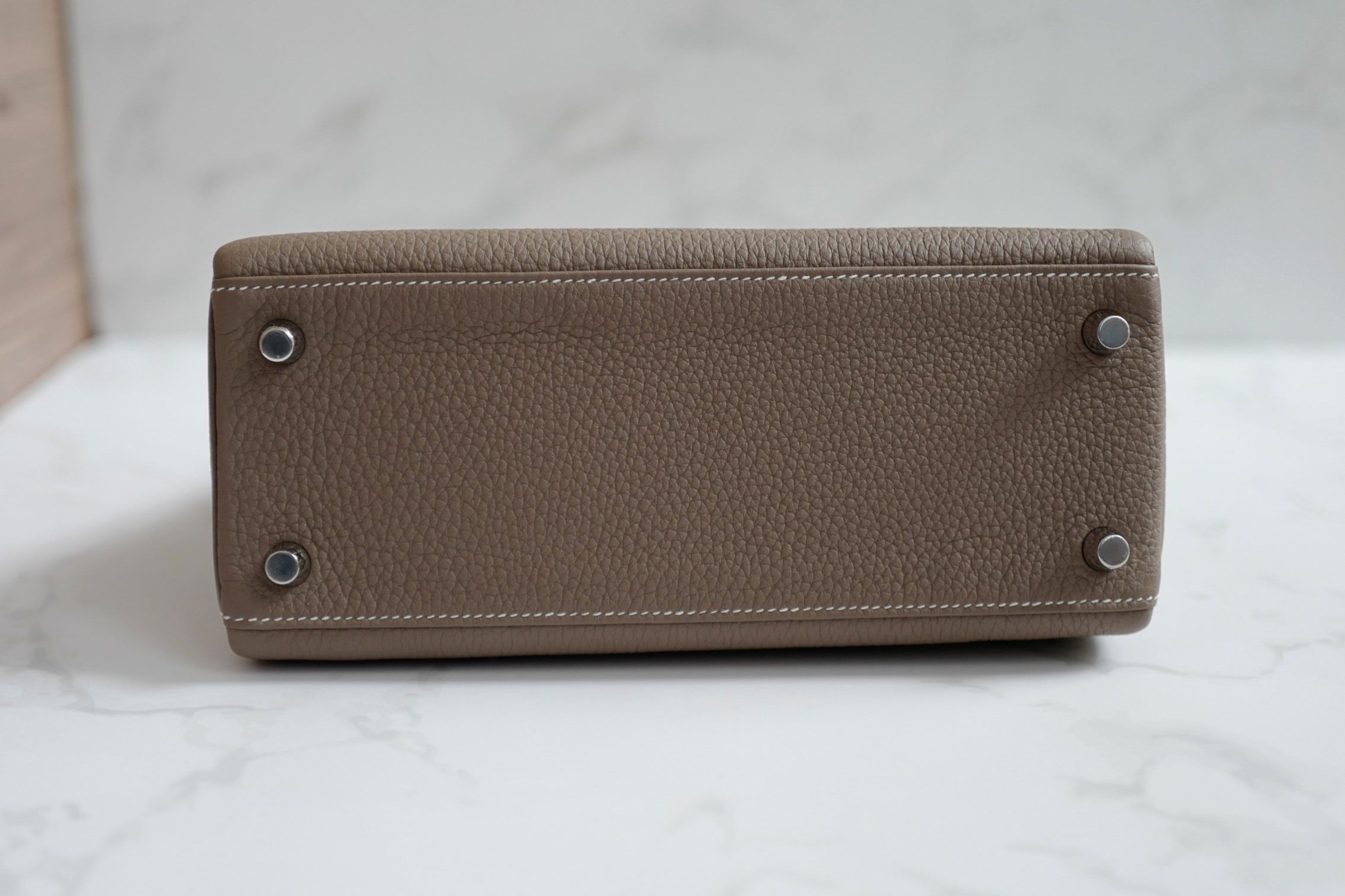 BNIB Hermes Kelly 25 Etoupe Togo Palladium Hardware G Stamp 2026