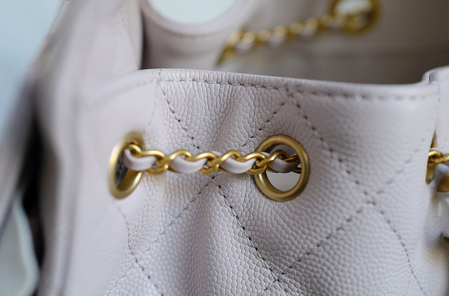 BNIB Chanel 25K Small Hobo Bag Lilac Grained Calfskin with Gold Hardware