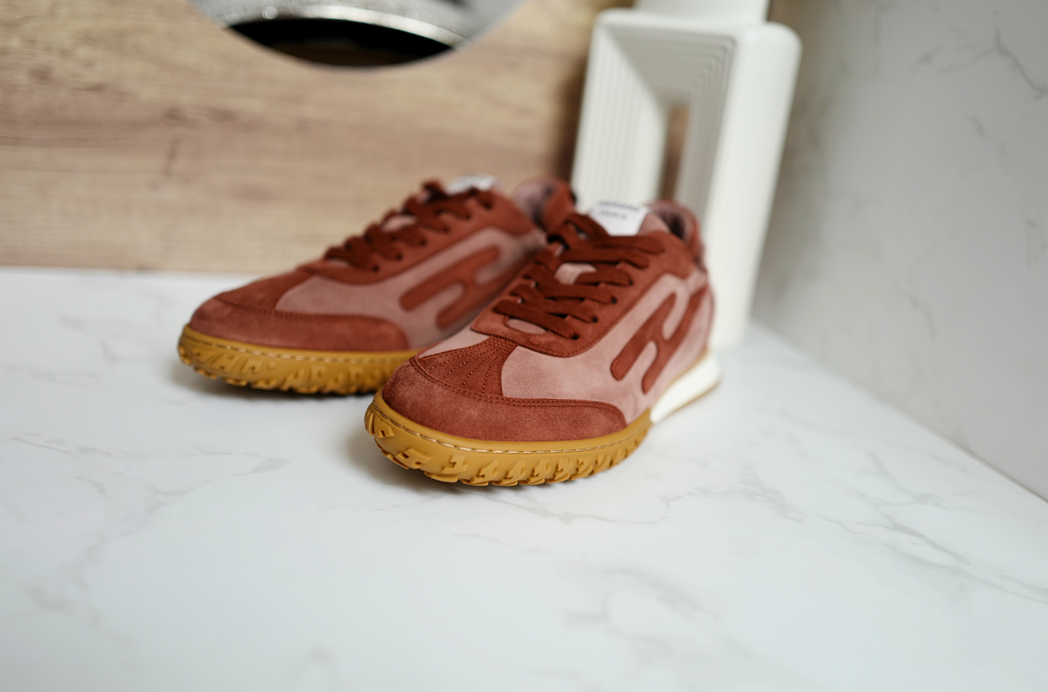 BNIB Hermes Women Sneakers Jet Velvet Rose Antique/Rouge size 38