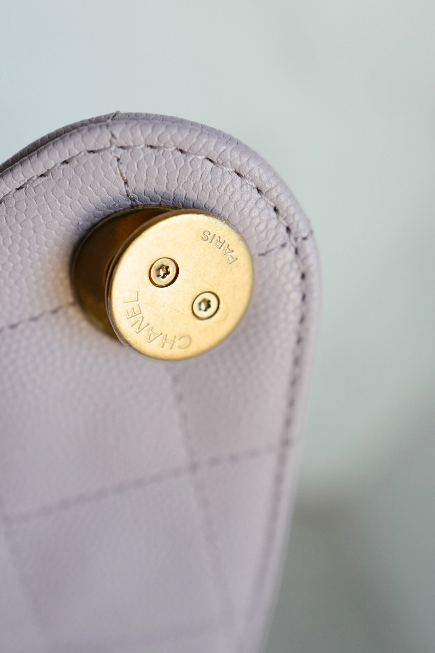 BNIB Chanel 25K Small Hobo Bag Lilac Grained Calfskin with Gold Hardware