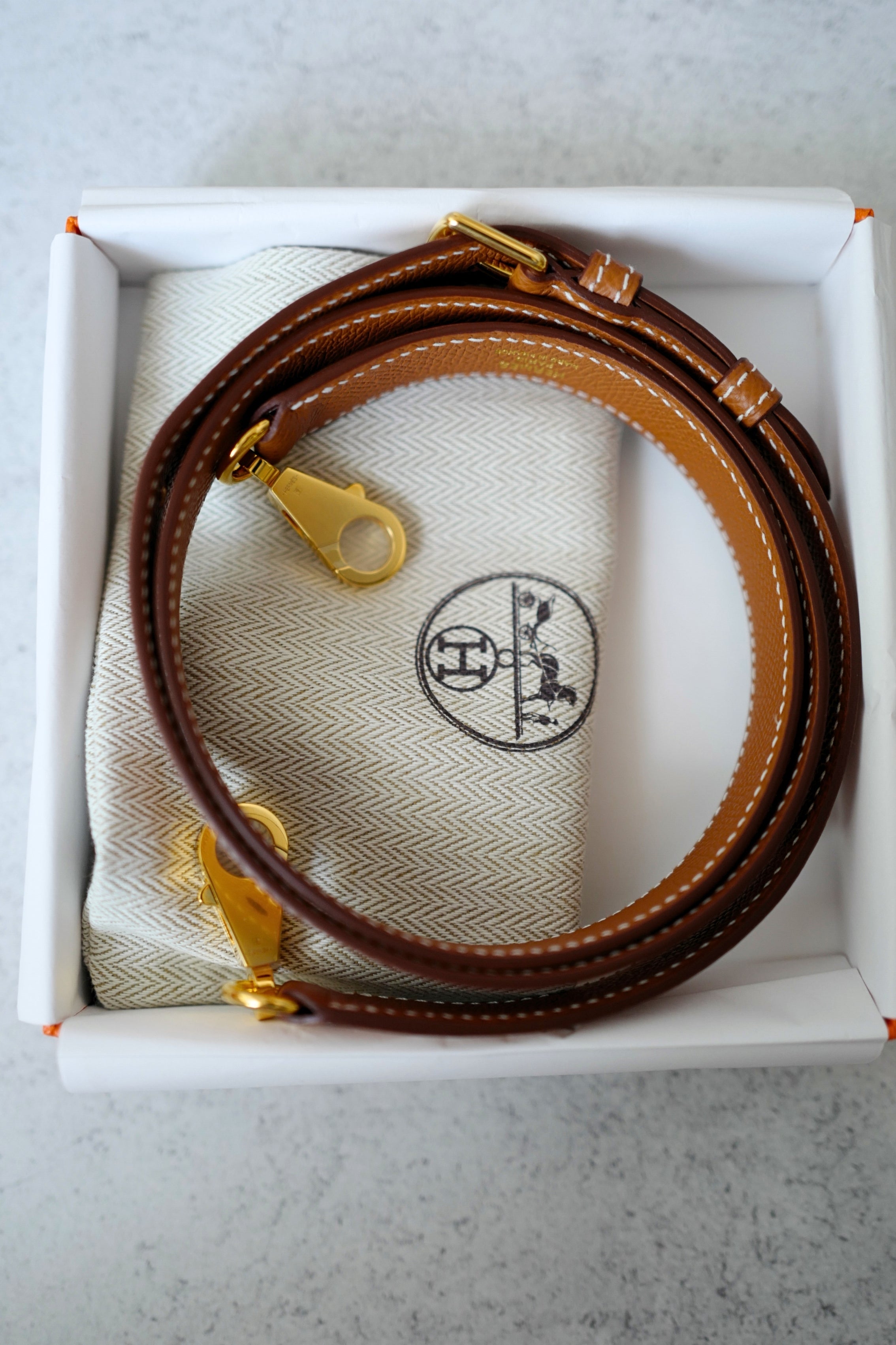 NEW Hermès Adjustable Strap 20mm 85-105 cm Bag Strap Gold Epsom Leather Gold HW