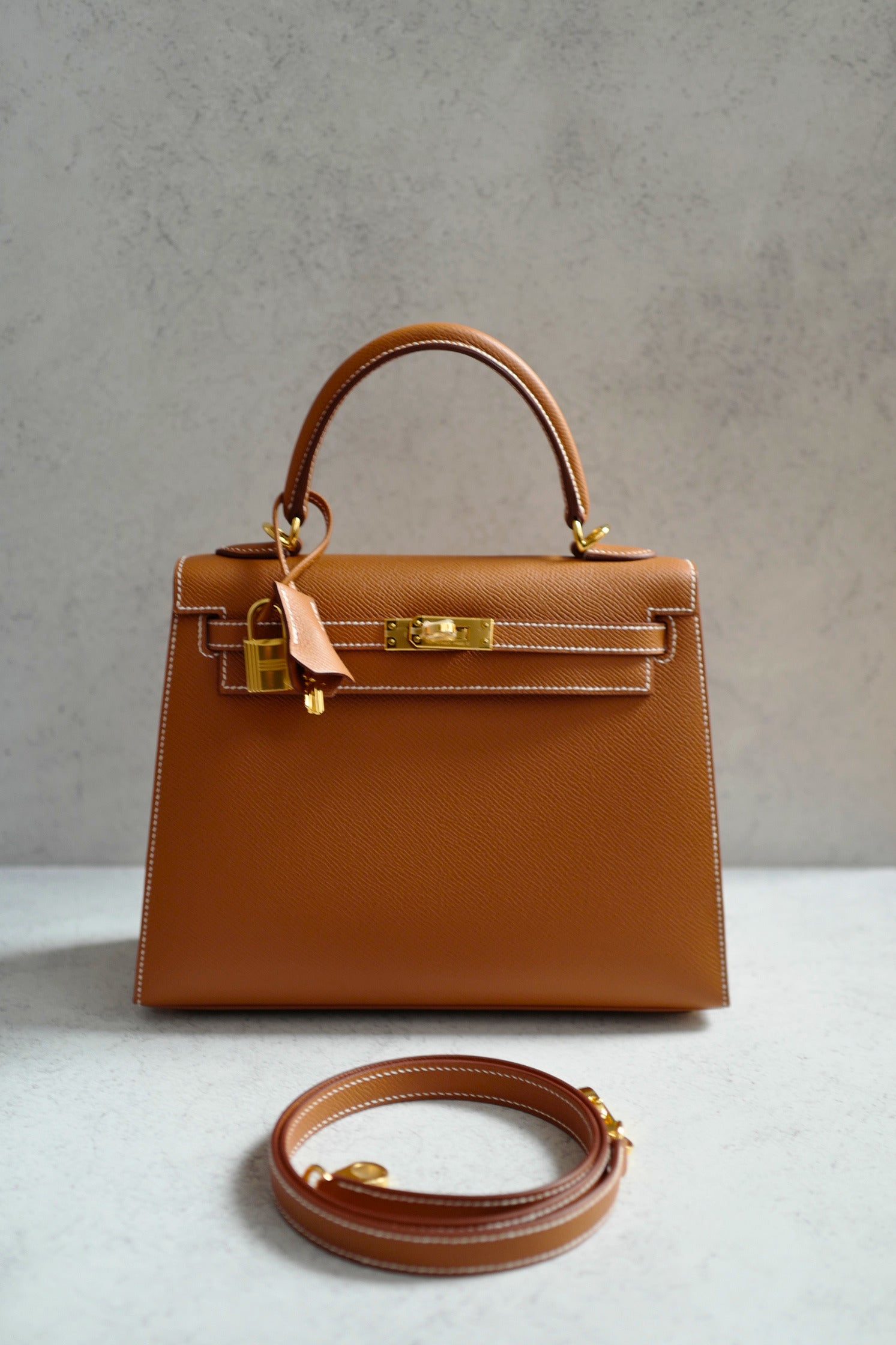 BNIB Hermes Kelly 25 Gold Epsom Sellier Gold Hardware G Stamp 2026