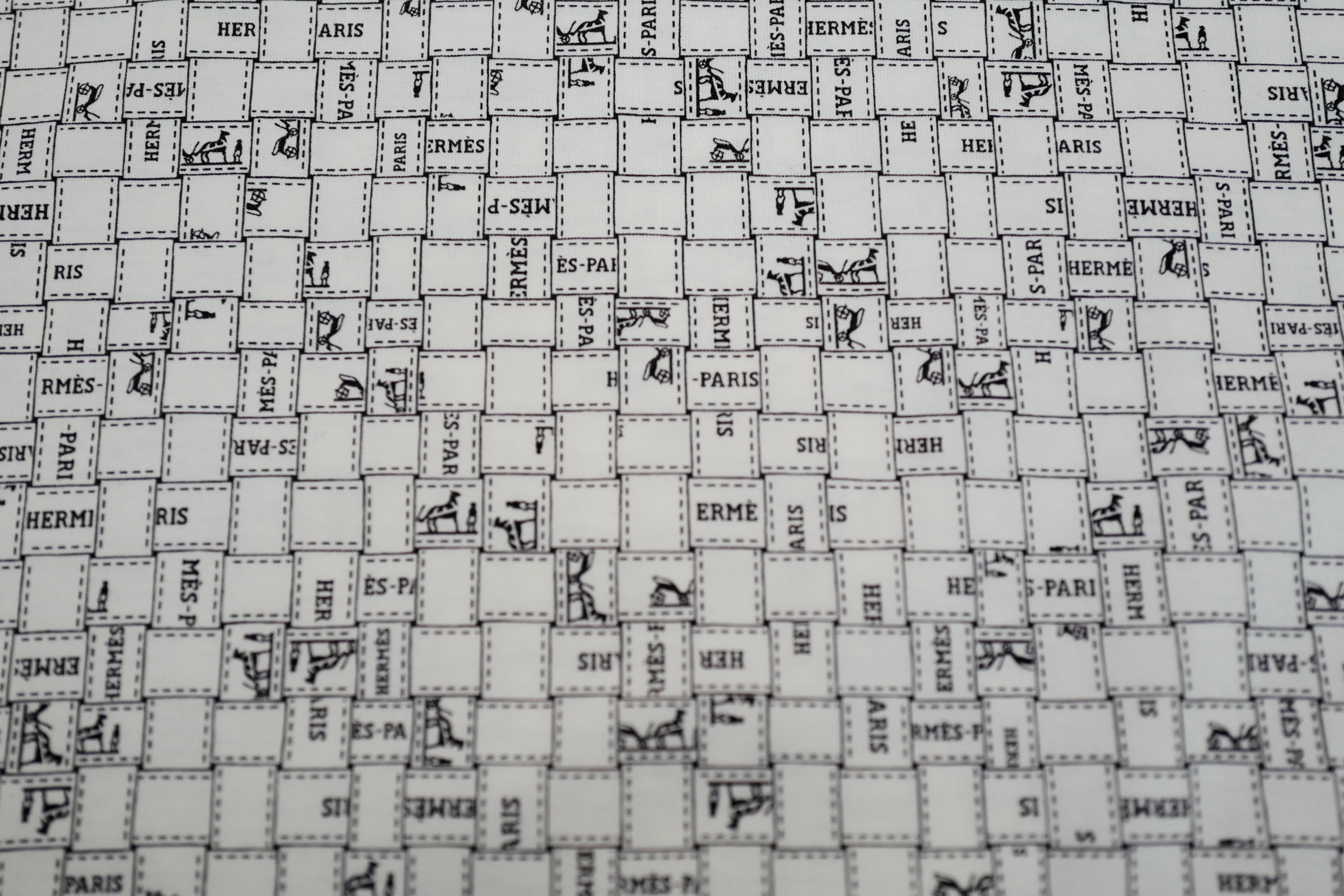 NEW Hermès Robe Droite Imprimée Bolduc au Carre Blanc Casse size 38