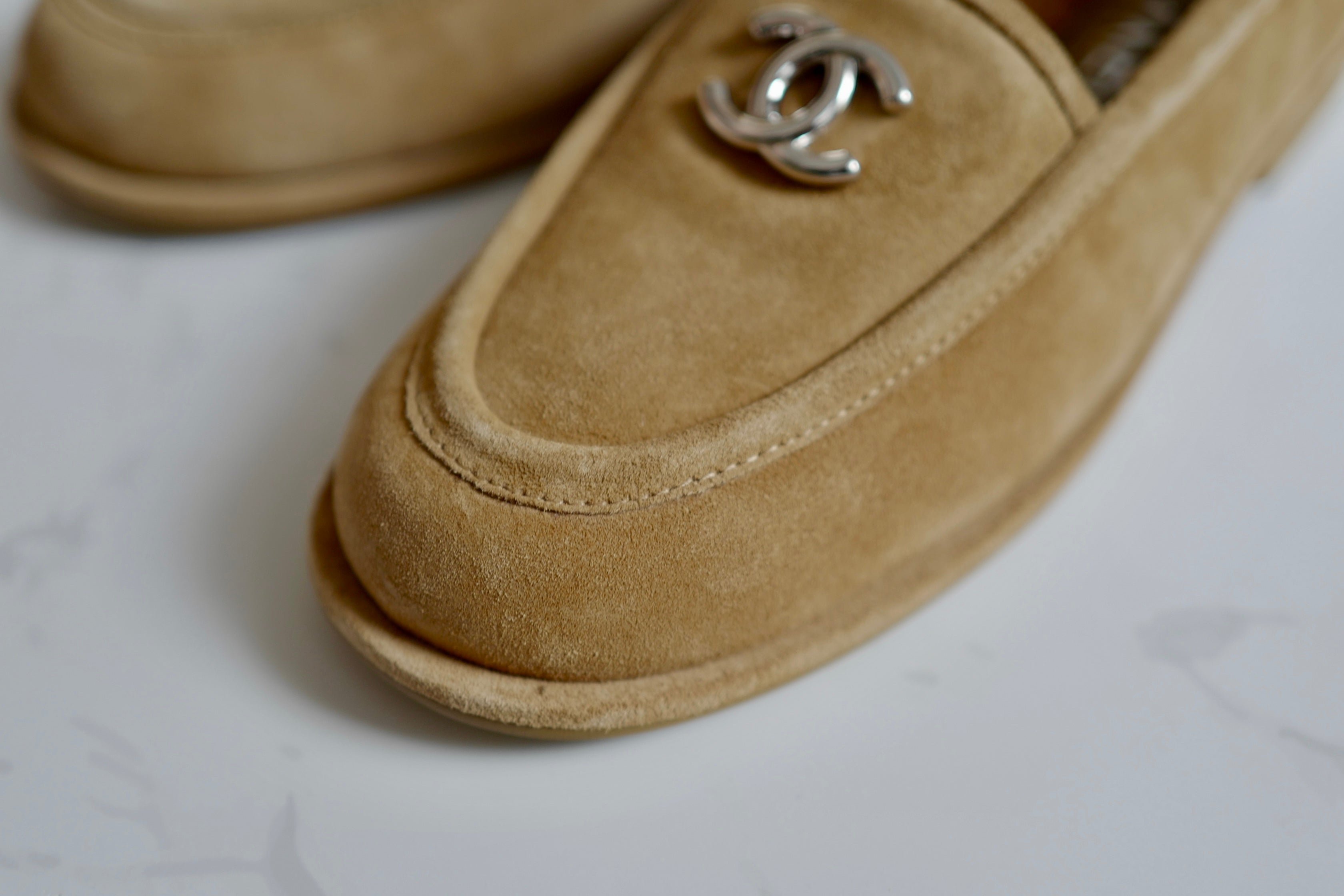 CHANEL 24K Shearling Lined Suede Calfskin CC Loafers Moccasins Shoes Size 38