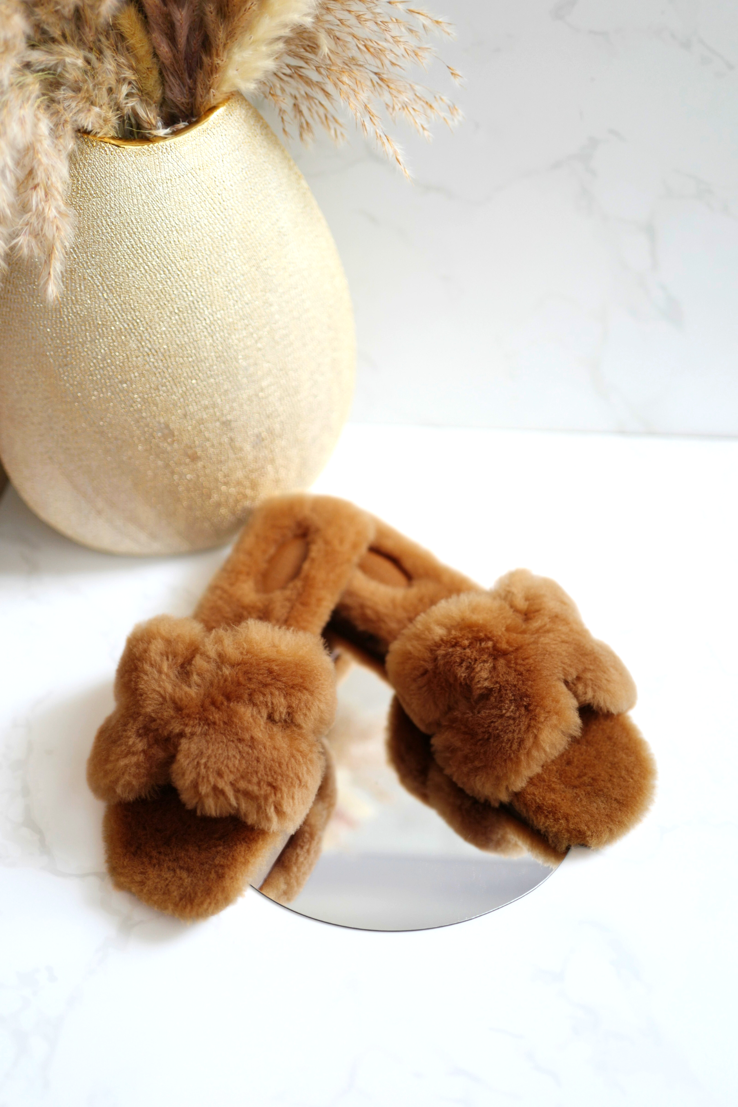 New Hermès Oran Sandal in Sheep Fur Naturel  Size 39