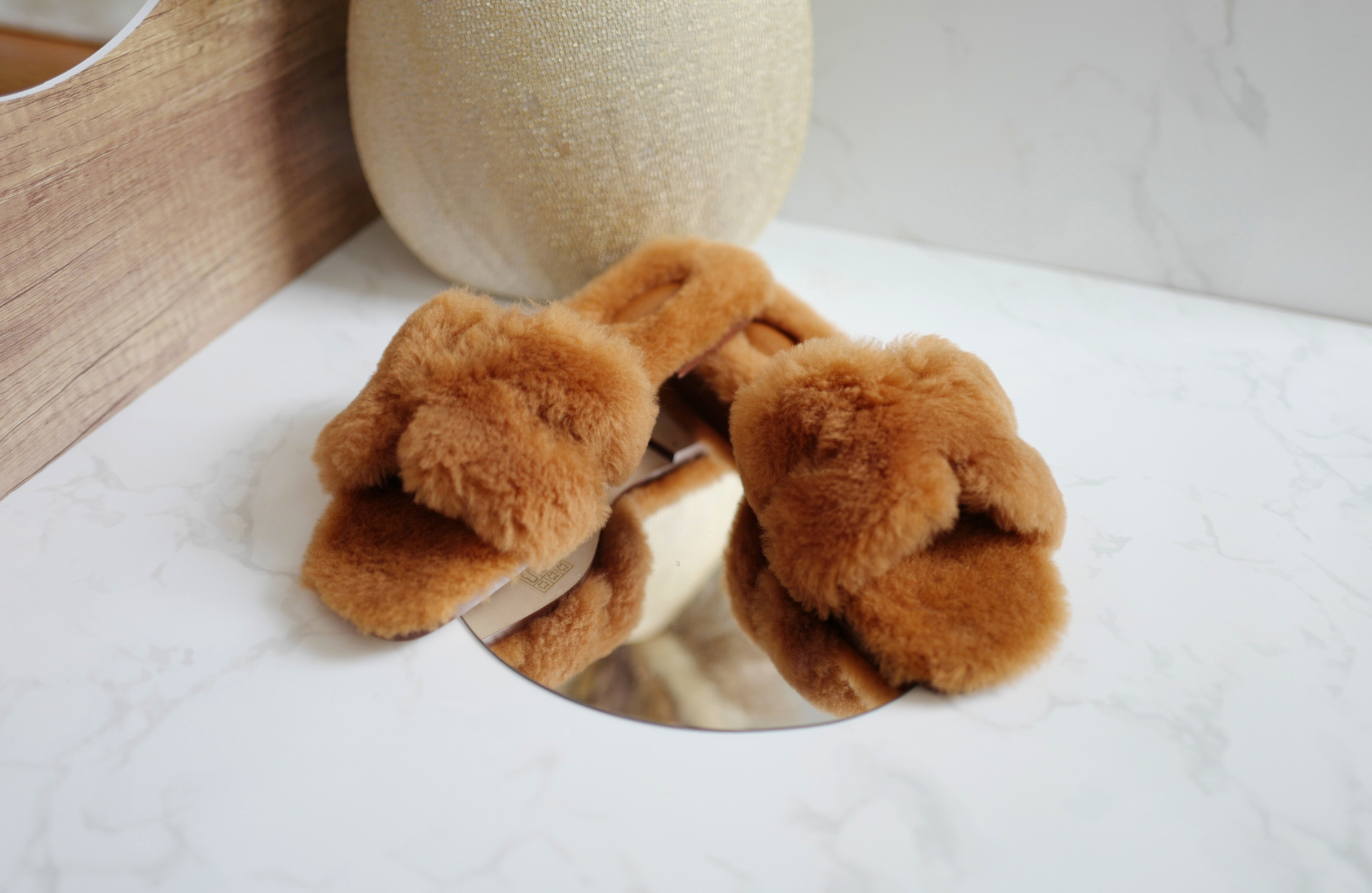 New Hermès Oran Sandal in Sheep Fur Naturel  Size 39