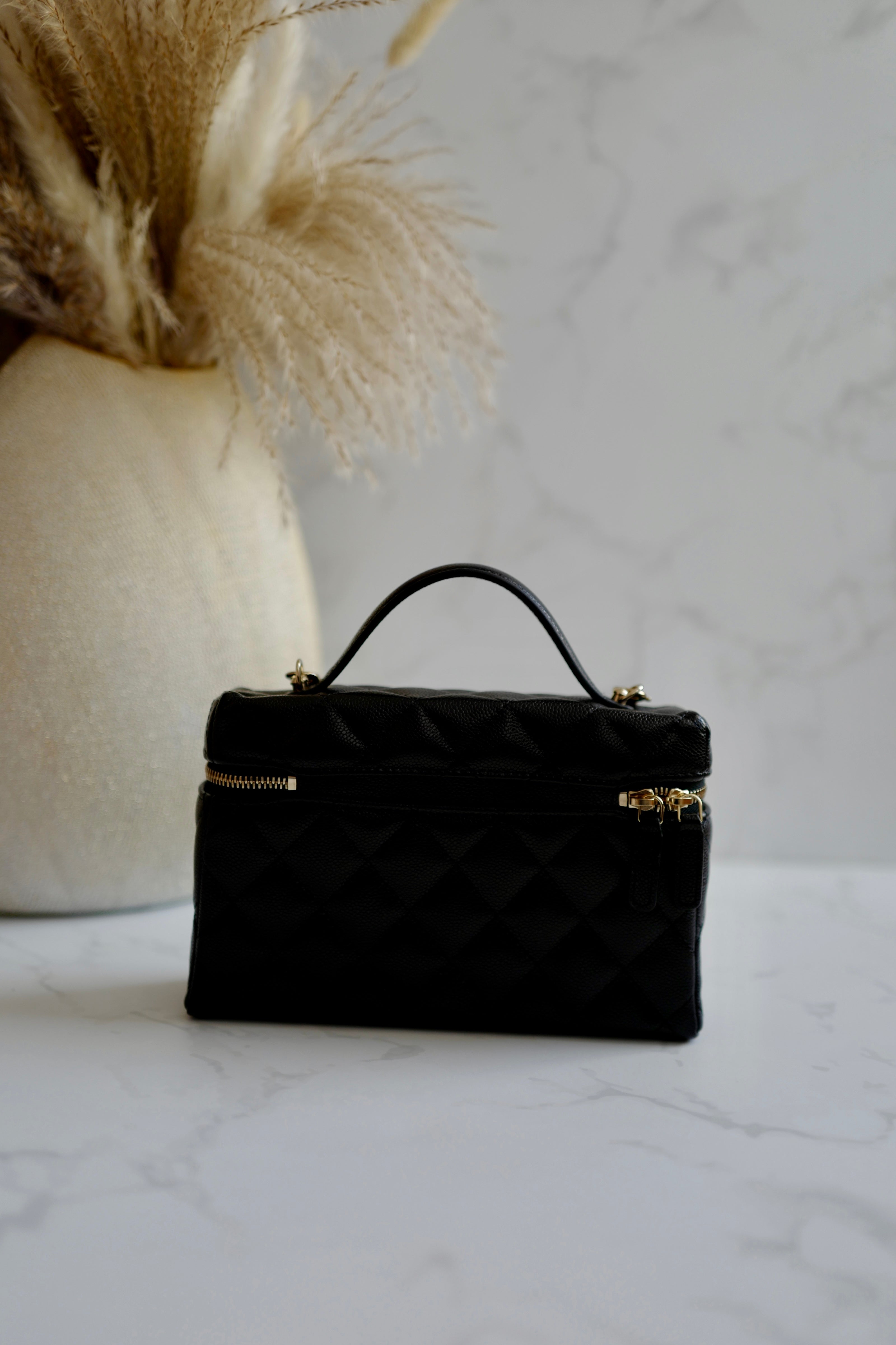 NEW Chanel Spring-Summer 2025 25P Long Chain Vanity Case L19 – Black Caviar GHW