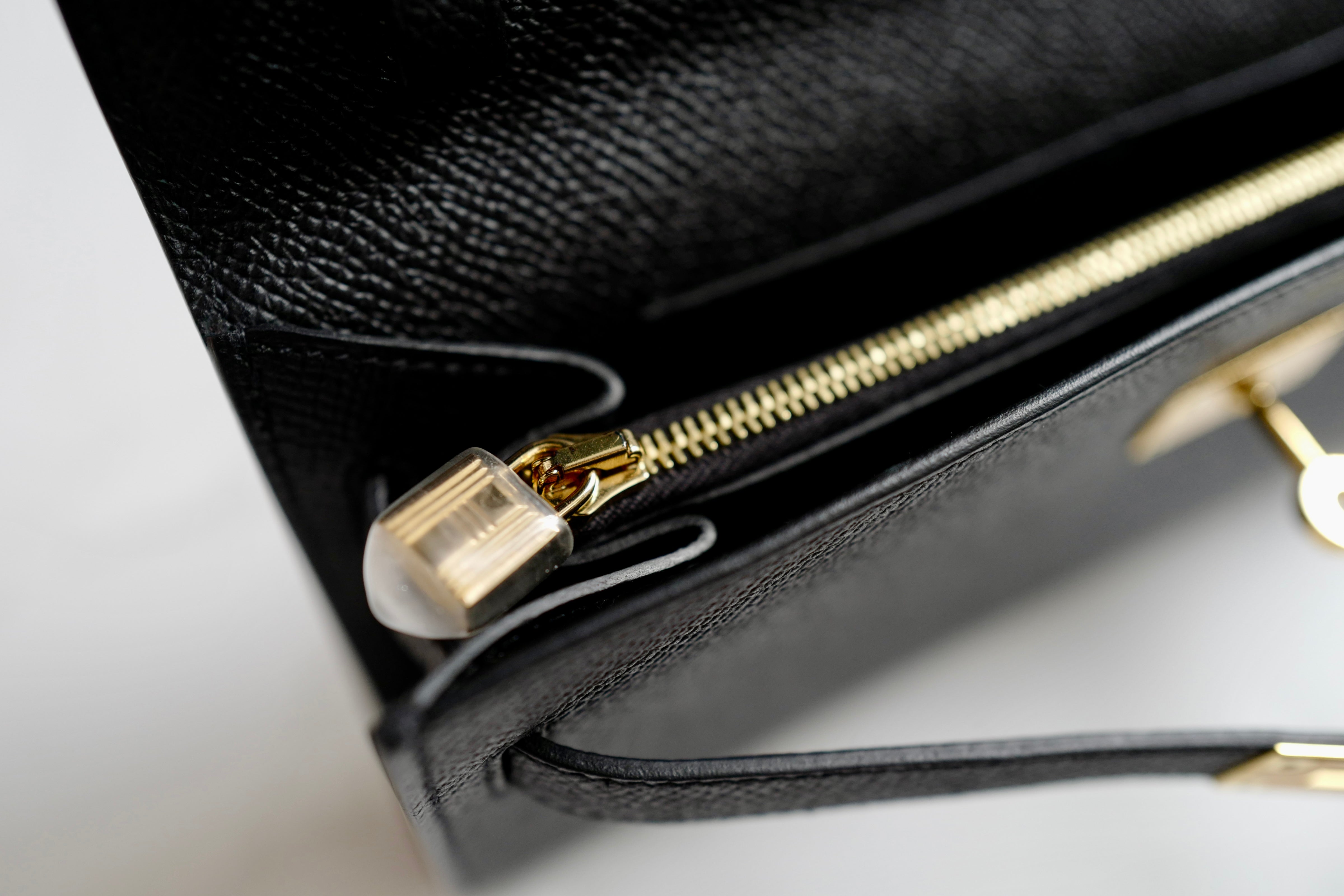Hermes Sac Kelly To Go in Black Epsom Gold HW