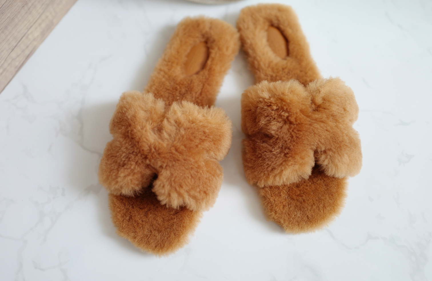 New Hermès Oran Sandal in Sheep Fur Naturel  Size 39
