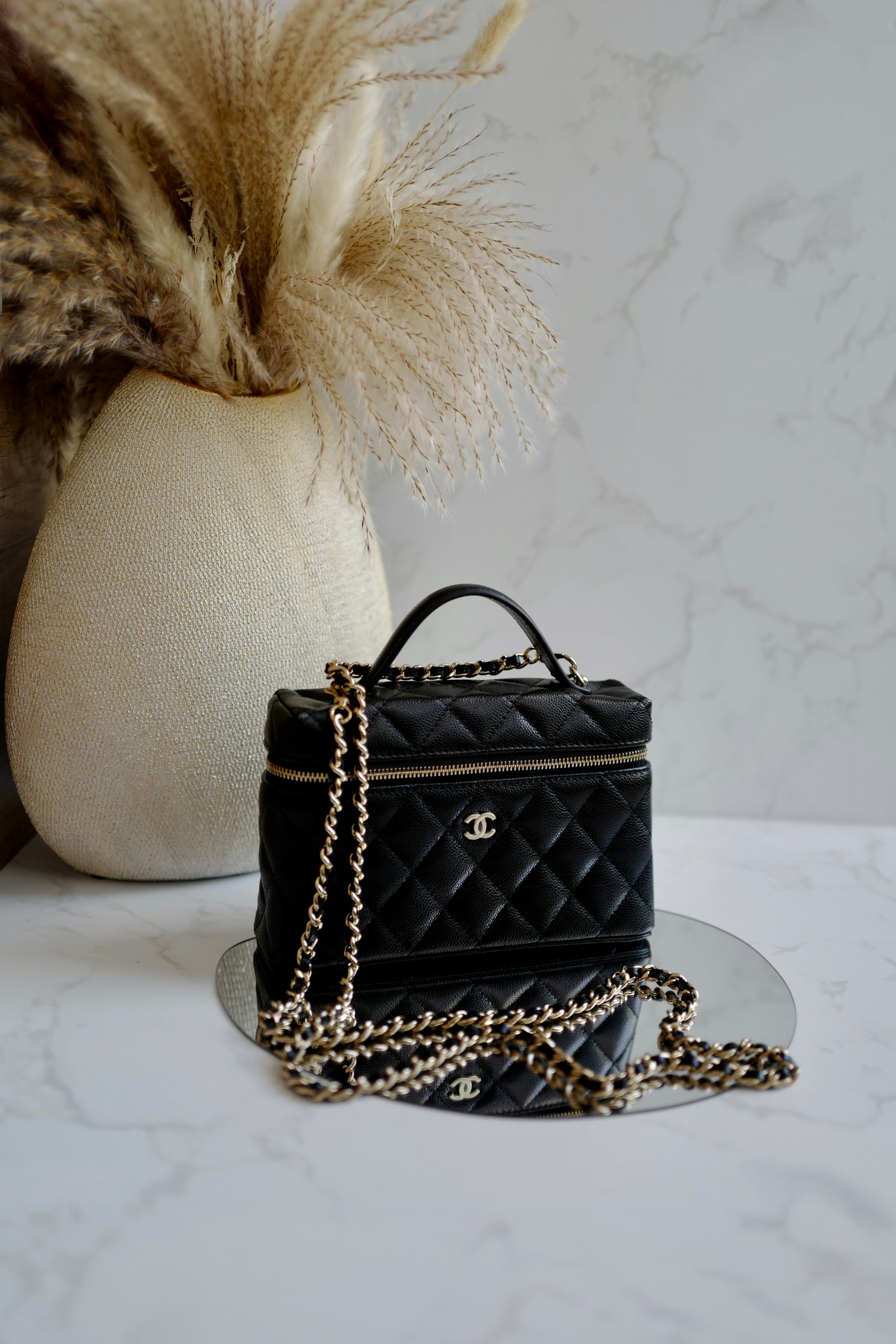 NEW Chanel Spring-Summer 2025 25P Long Chain Vanity Case L19 – Black Caviar GHW