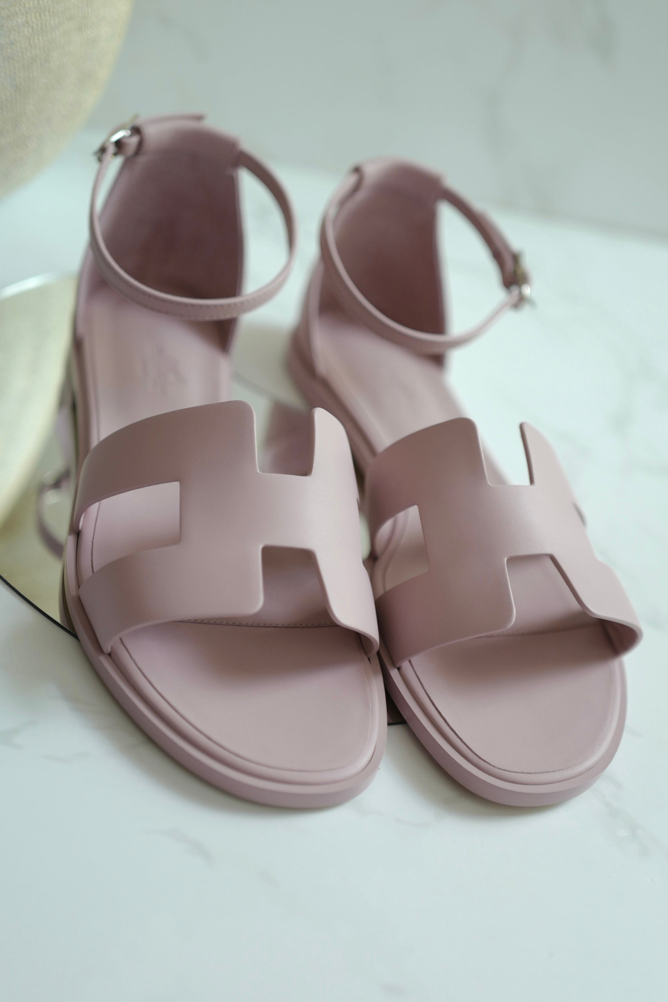 BNIB Hermes Santorini Sandal In rose cancan Size 39