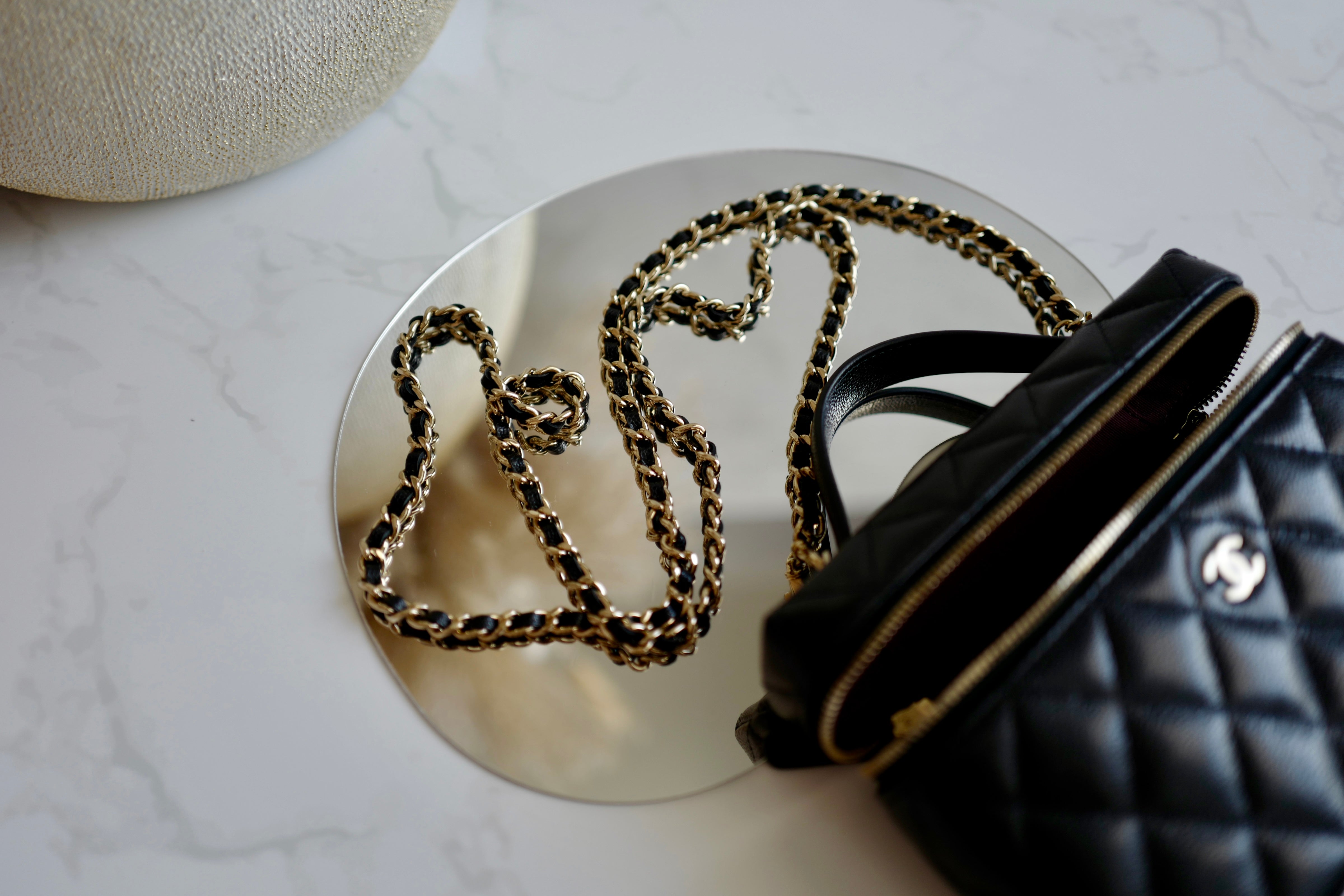NEW Chanel Spring-Summer 2025 25P Long Chain Vanity Case L19 – Black Caviar GHW