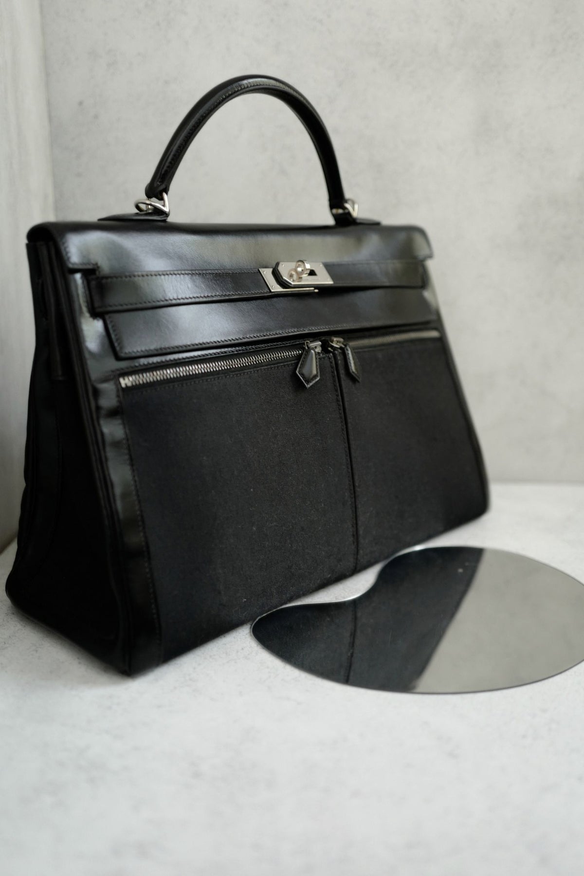 Hermes Kelly 40 Lakhis Noir Calfskin Leather Palladium Hardware