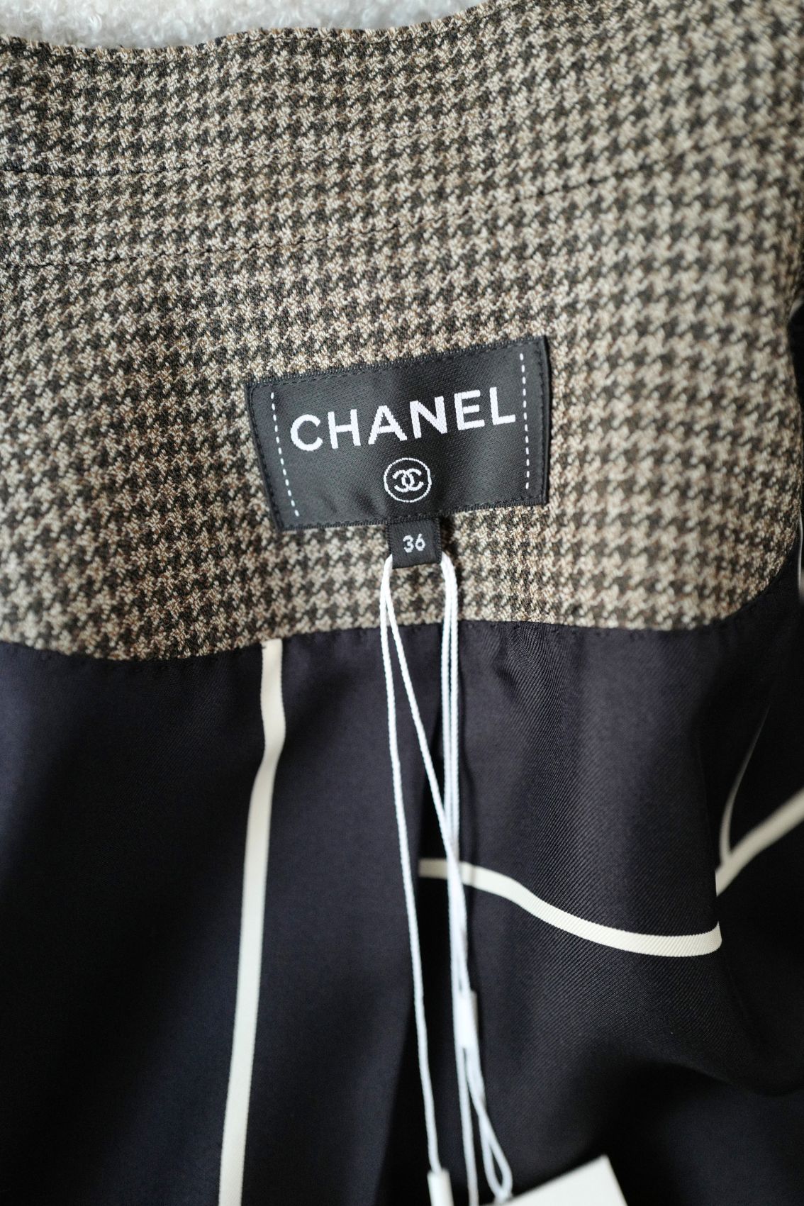 Chanel 26S spring summer Matthieu Blazy Jacket Brown Ecru/Wool size 36