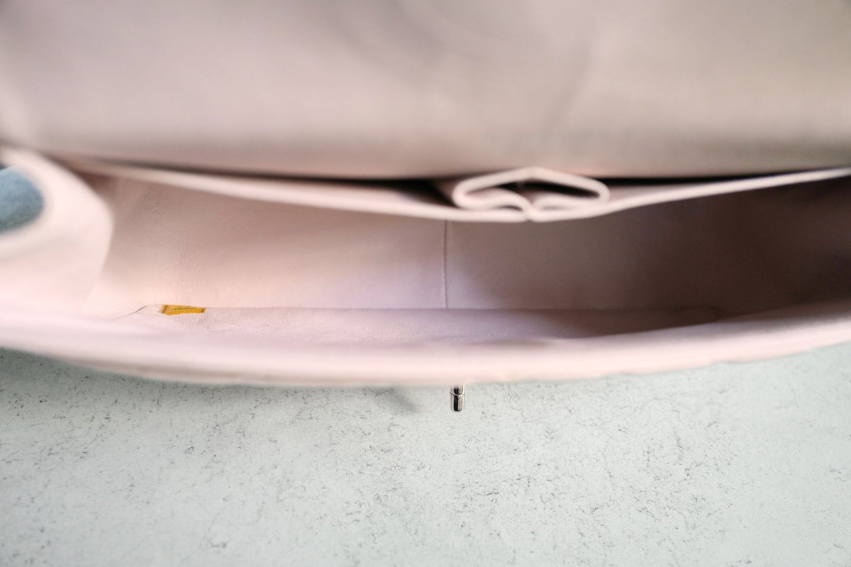 Preowned Chanel Jumbo Classic Flap in Baby Pink Rose Clair Lambskin #13
