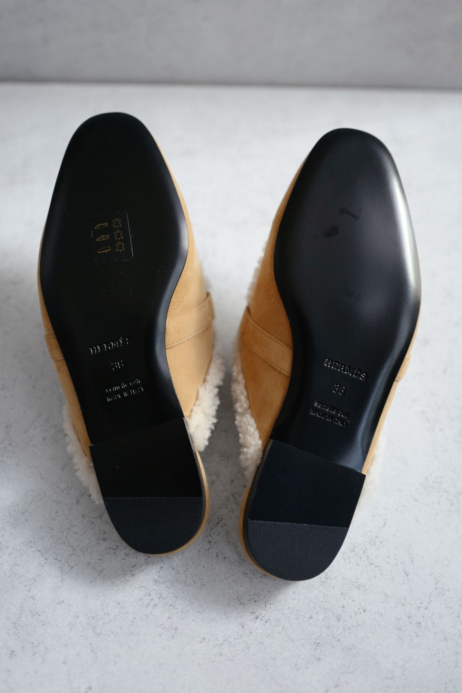BNIB Hermes Oz Mule Shearling Miel / Ecru Suede Palladium Hardware size 38