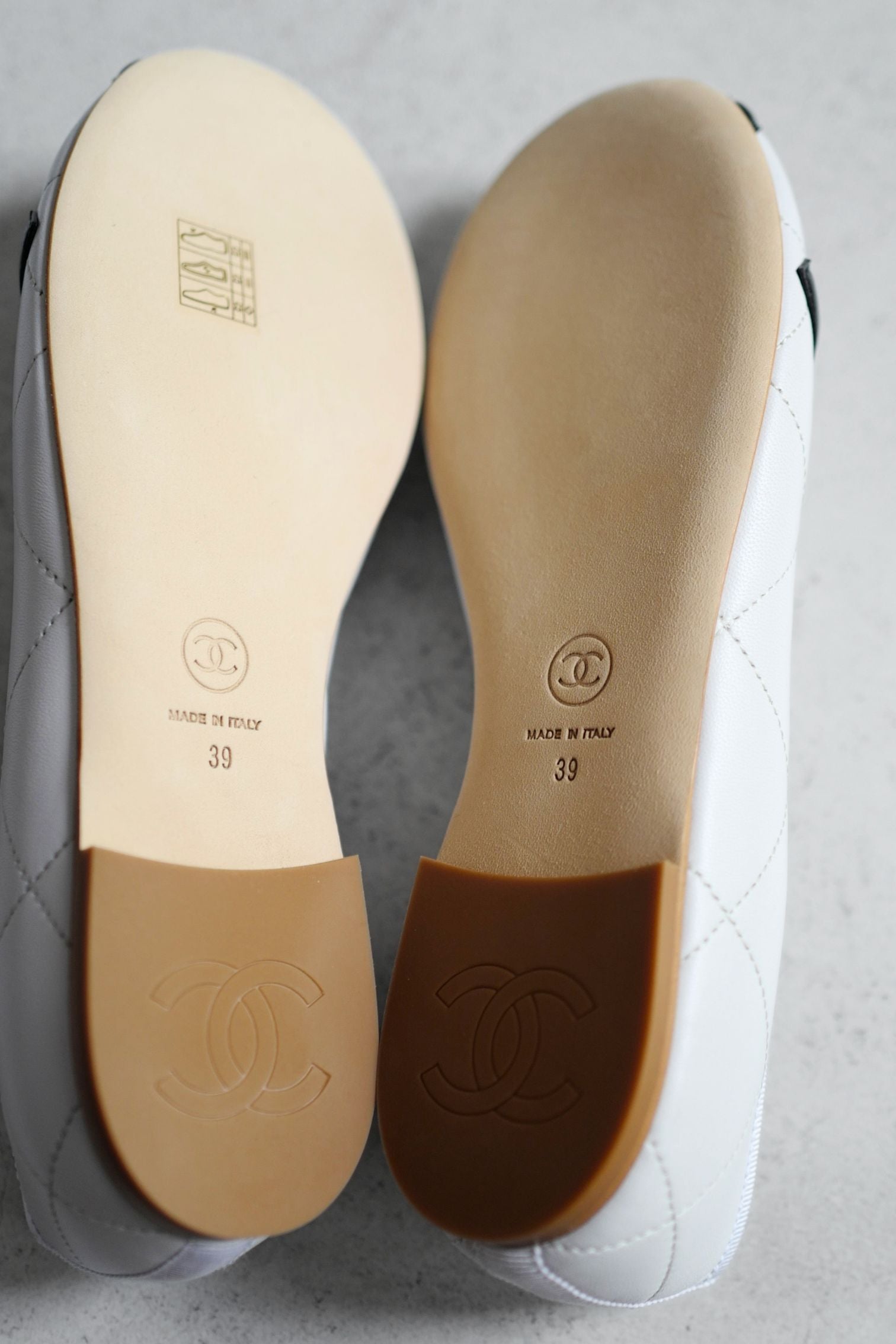 Chanel 26M Coco Beach Ballet Flats White Black Lambskin Size 39