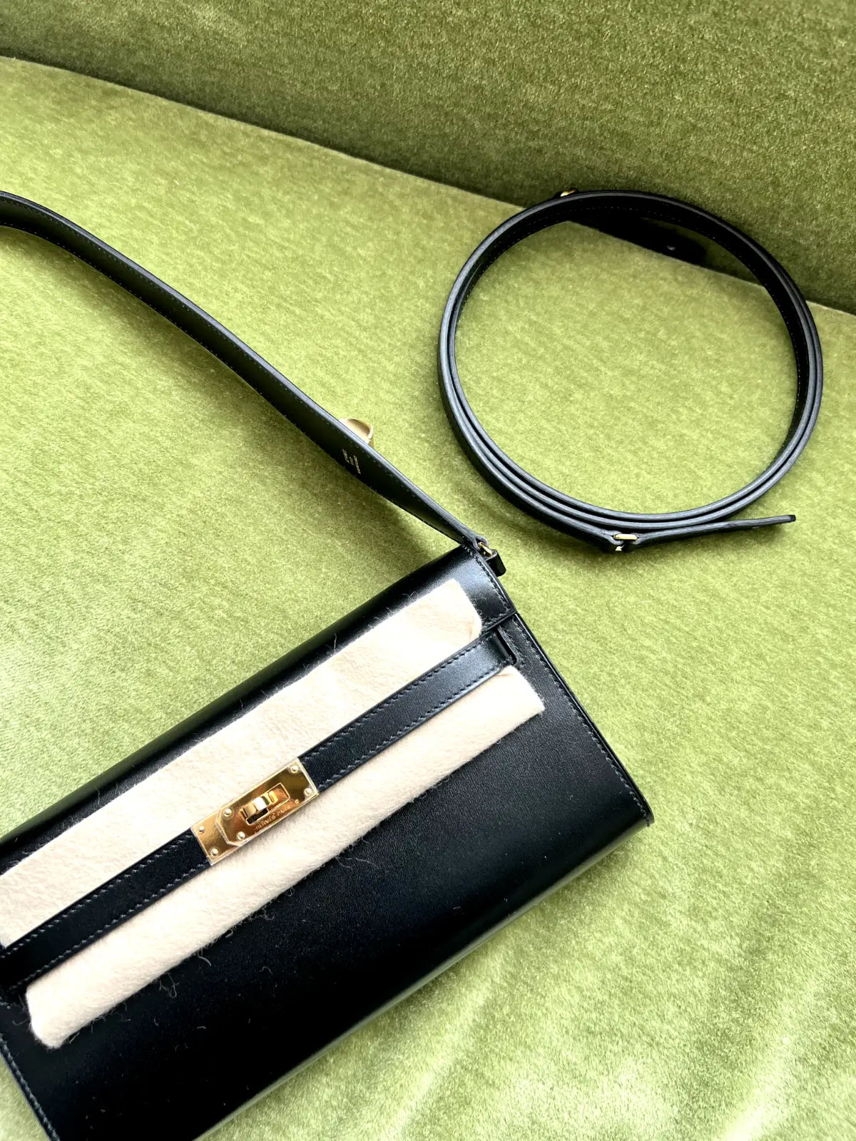 BNIB Hermes Sac Kelly To Go Rock Veau Box in Noir Black Gold HW Runway Limited
