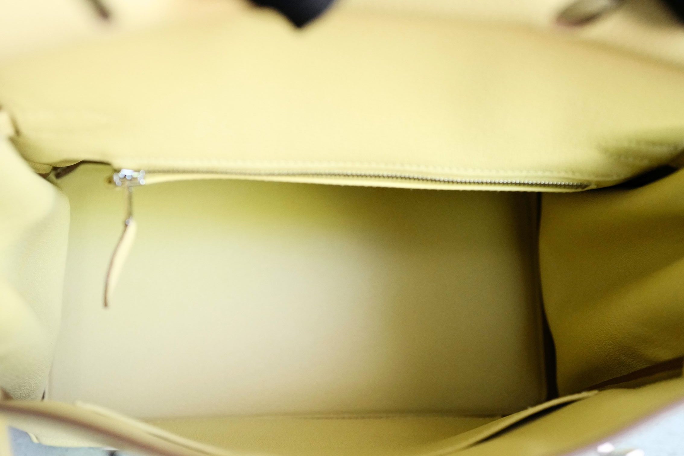Hermès Birkin 25 Jaune Poussin Togo Leather Palladium Hardware G Stamp