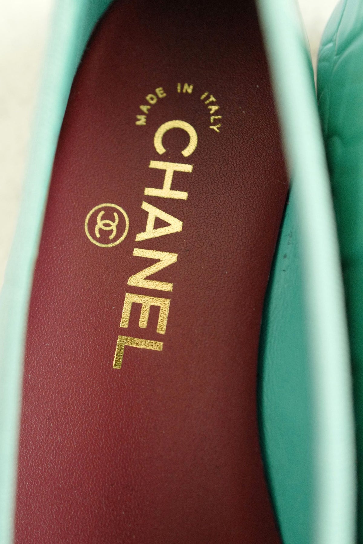 NEW Chanel 26K Ballet Flats Crocodile Embossed Calfskin Turquoise Blue Size 37C