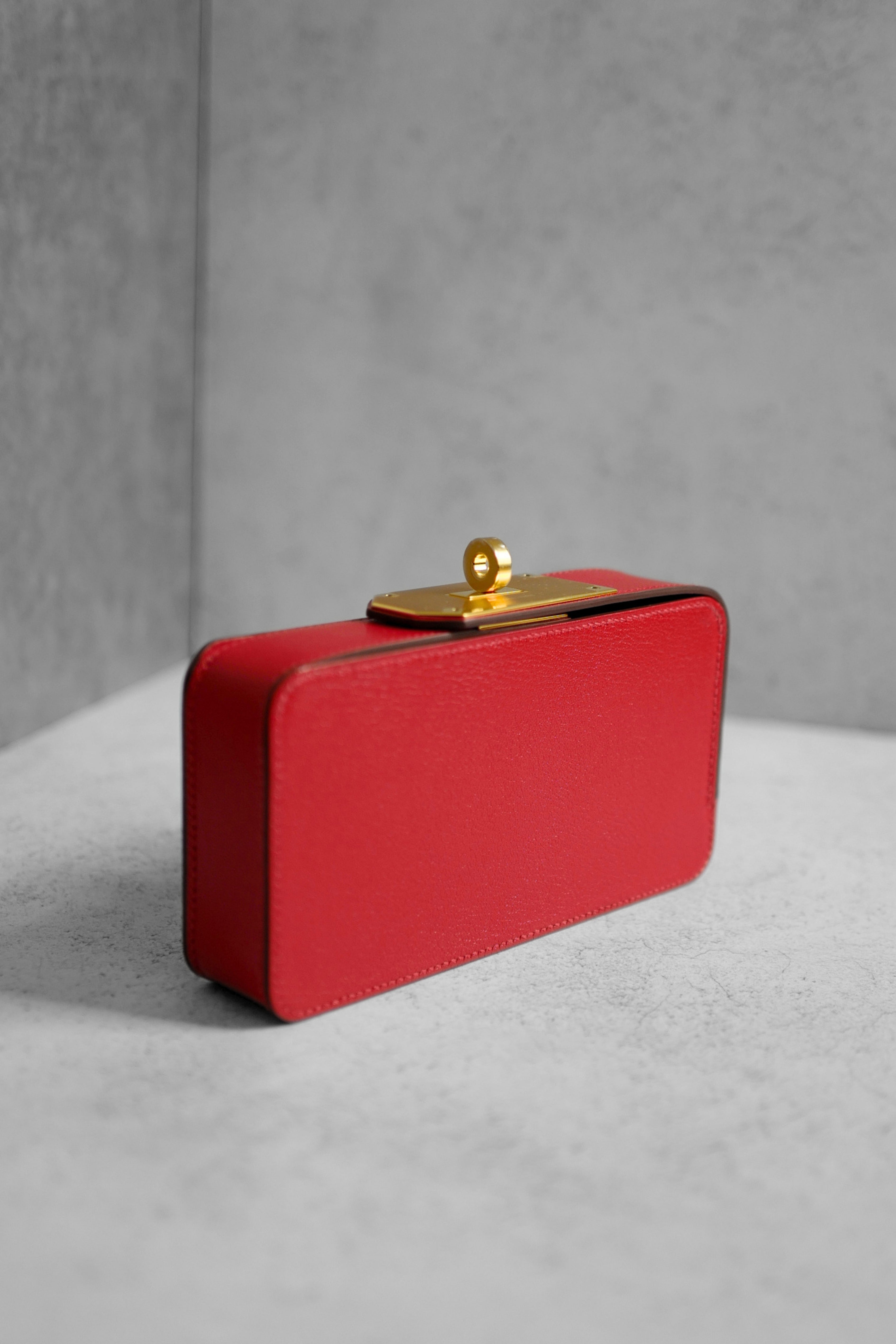 Hermès Clutch Sanglons Rouge de Cœur Chamkila Goatskin Gold Hardware