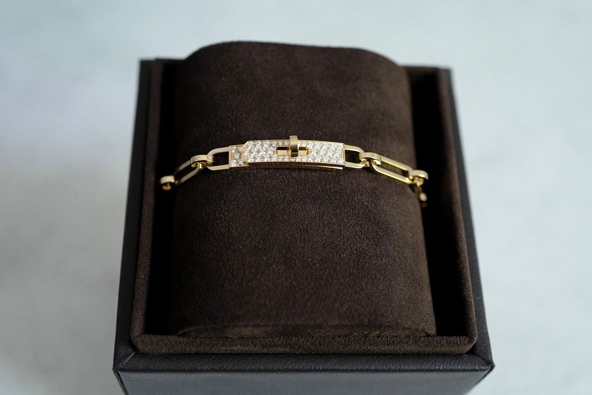 Hermès Kelly Chaine Bracelet Small Size 18K Yellow Gold 41 Diamonds Size 150