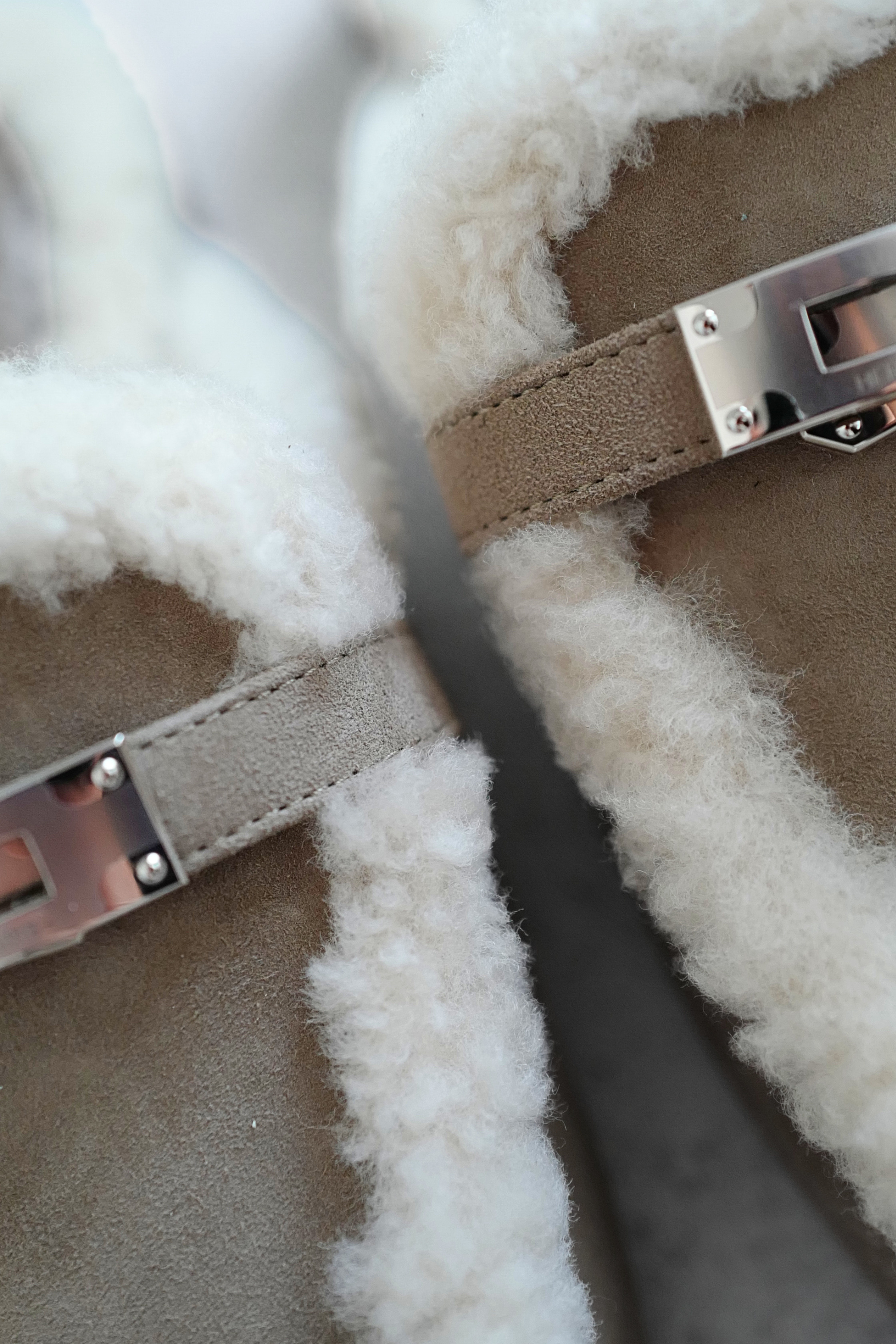 Hermès Oz Mule Etoupe/Ecru Suede Goatskin & Shearling with Palladium Kelly Buckle Size 38