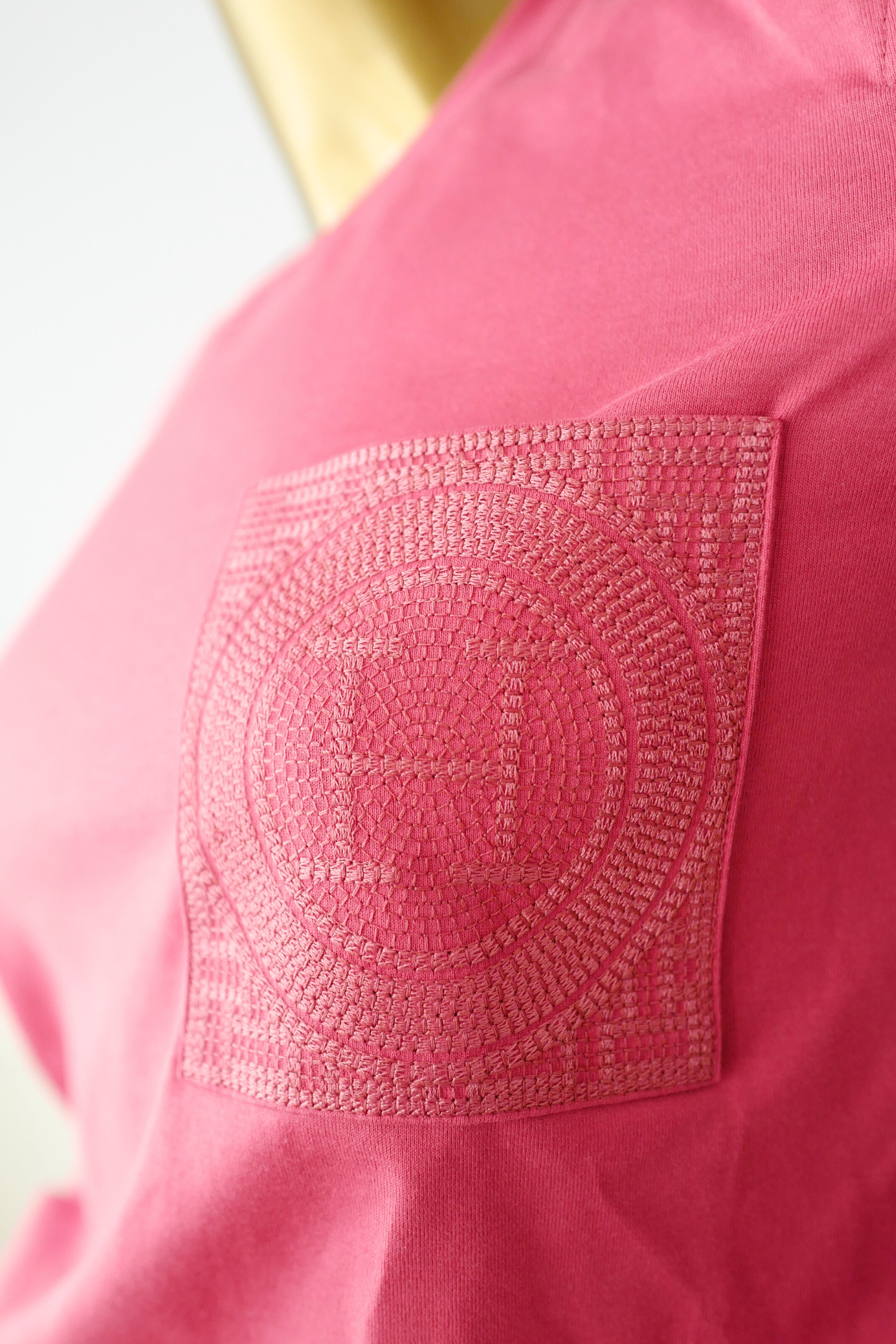 New Hermès Women’s Embroidered Pocket T-Shirt Rose Framboise Size 34