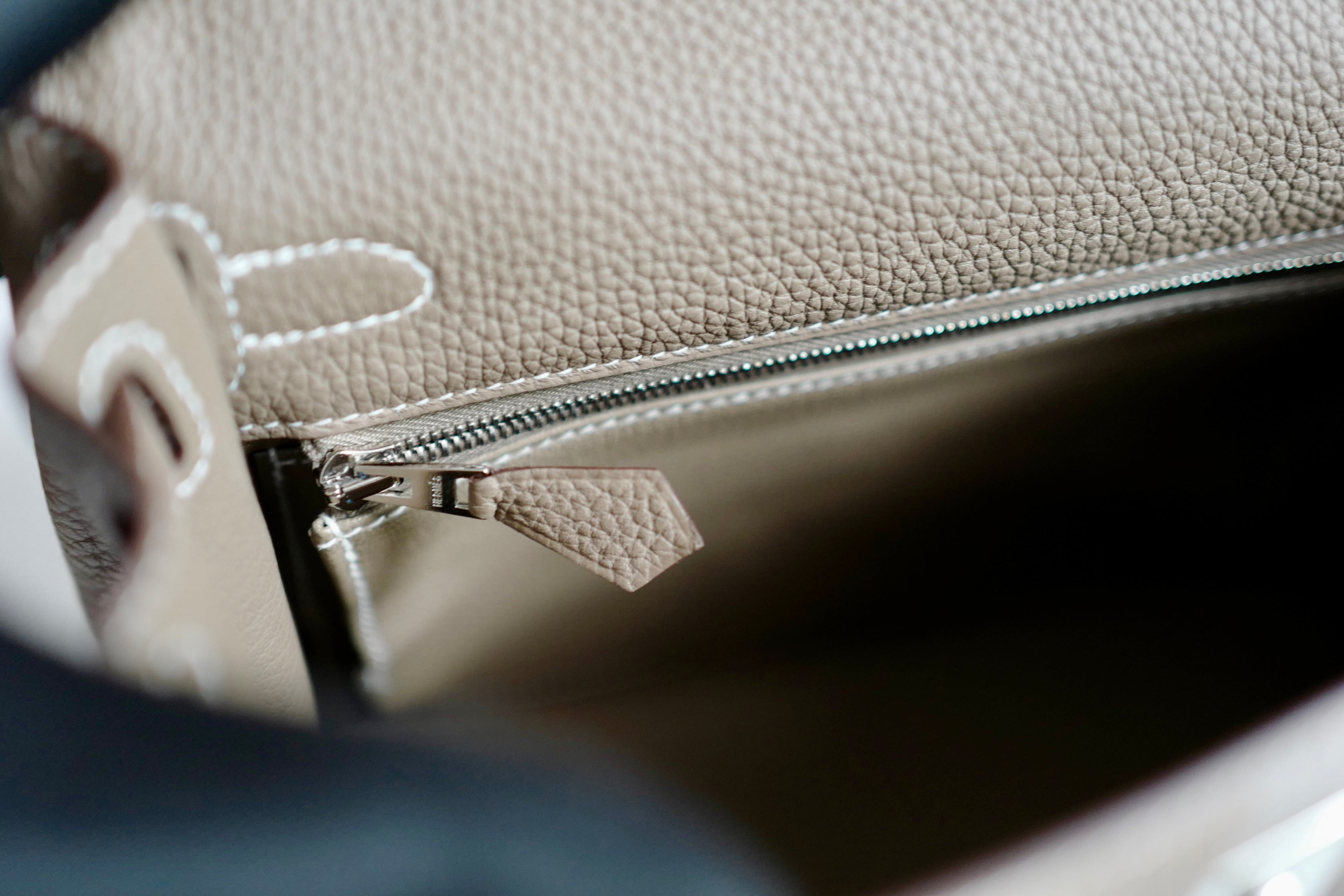 BNIB Hermes Kelly 25 Etoupe Togo Retourne Palladium HW Y 2020 NEW