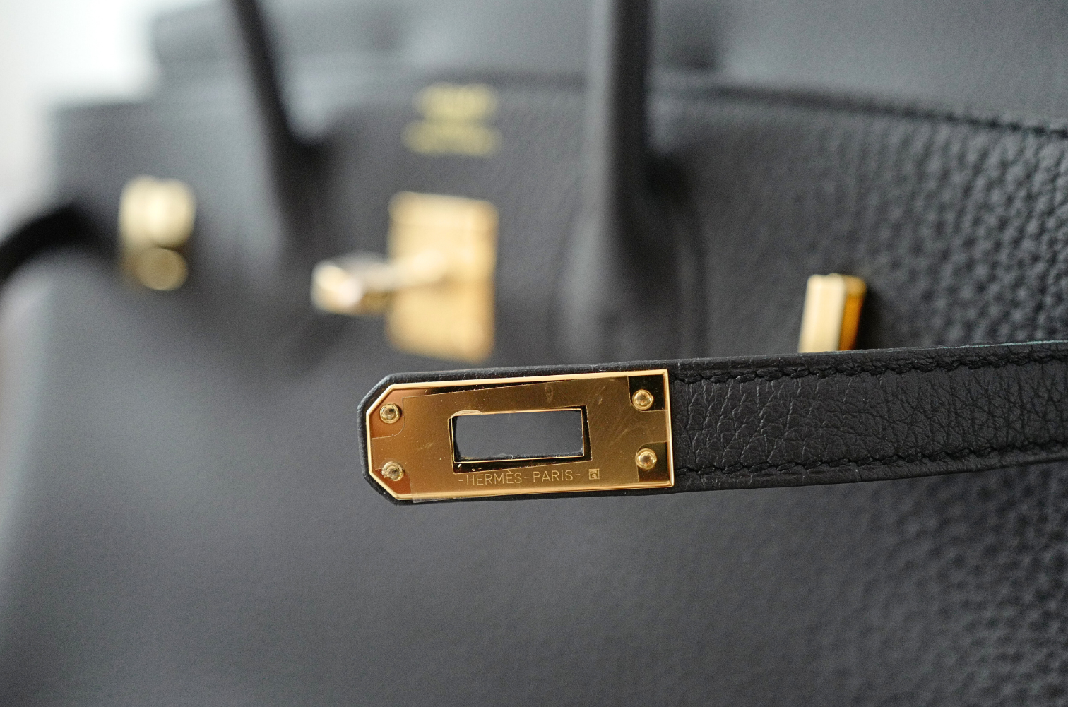 BNIB Hermes Birkin 25 Noir Black Togo Gold Hardware