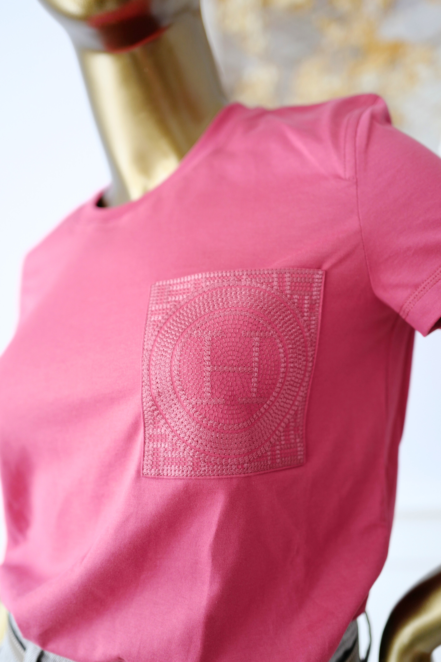 New Hermès Women’s Embroidered Pocket T-Shirt Rose Framboise Size 34