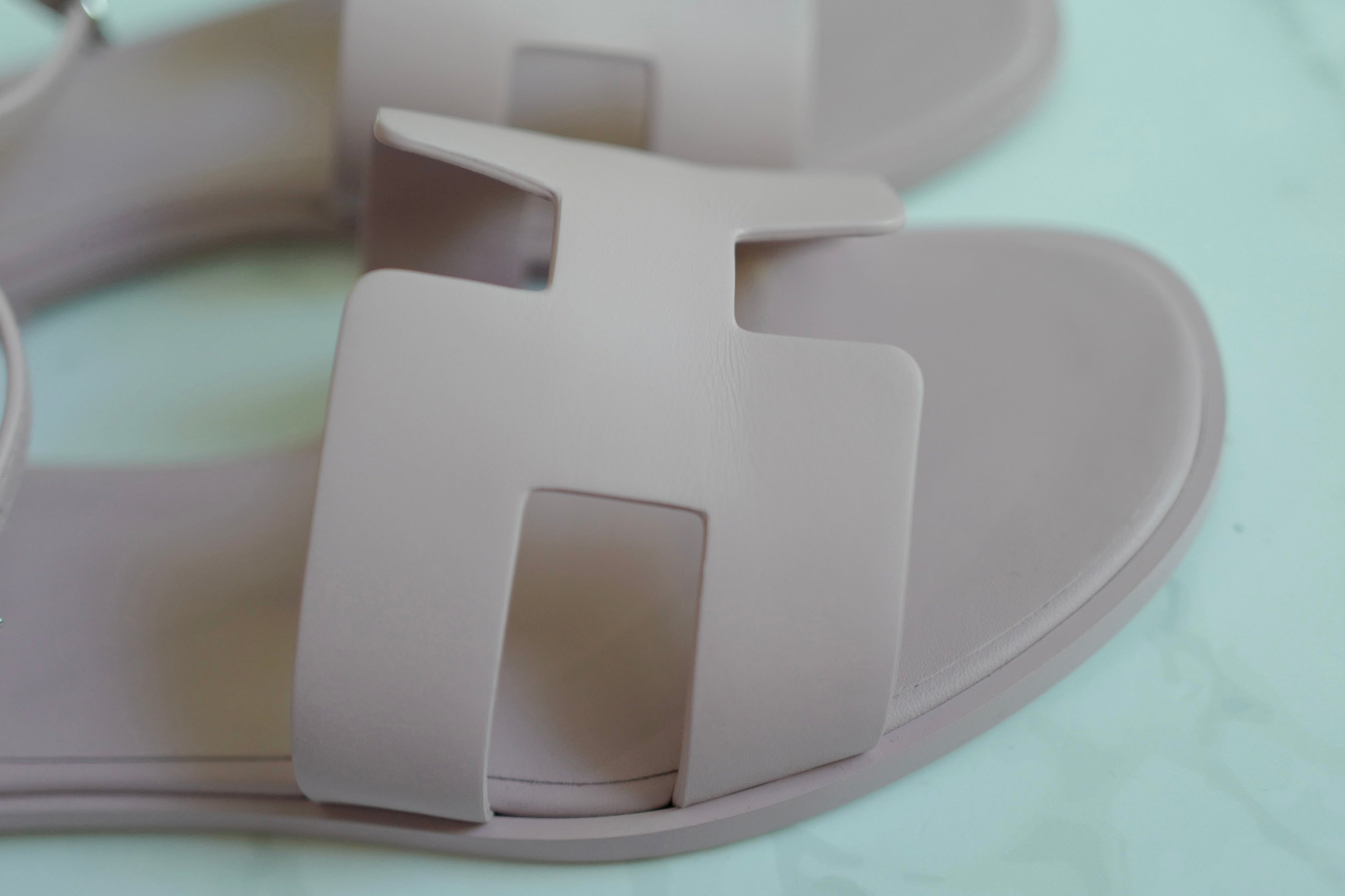 BNIB Hermes Santorini Sandal In rose cancan Size 38