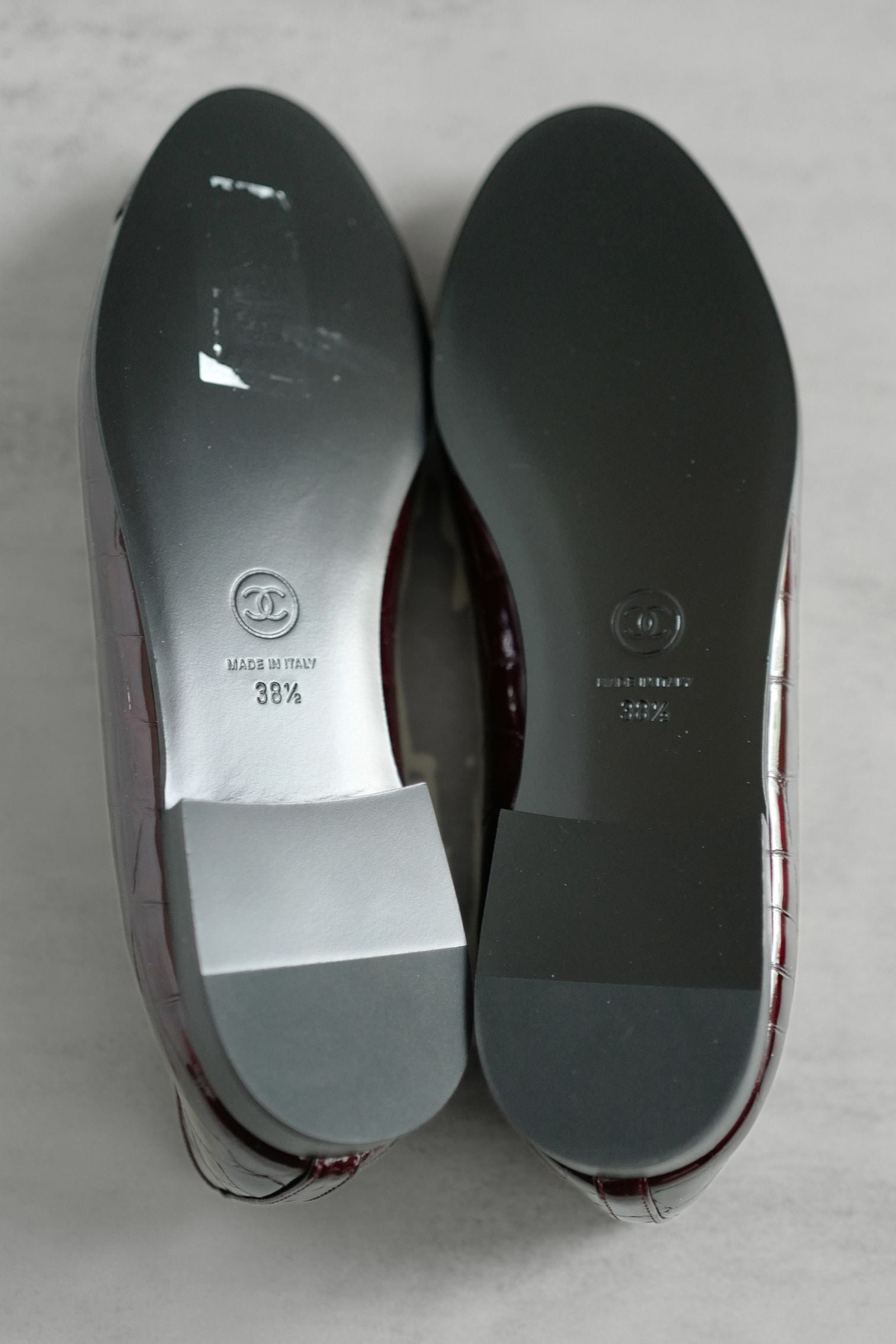 Chanel 26A Ballet Flats Croc Embossed Patent Calfskin Burgundy Black Size 38.5