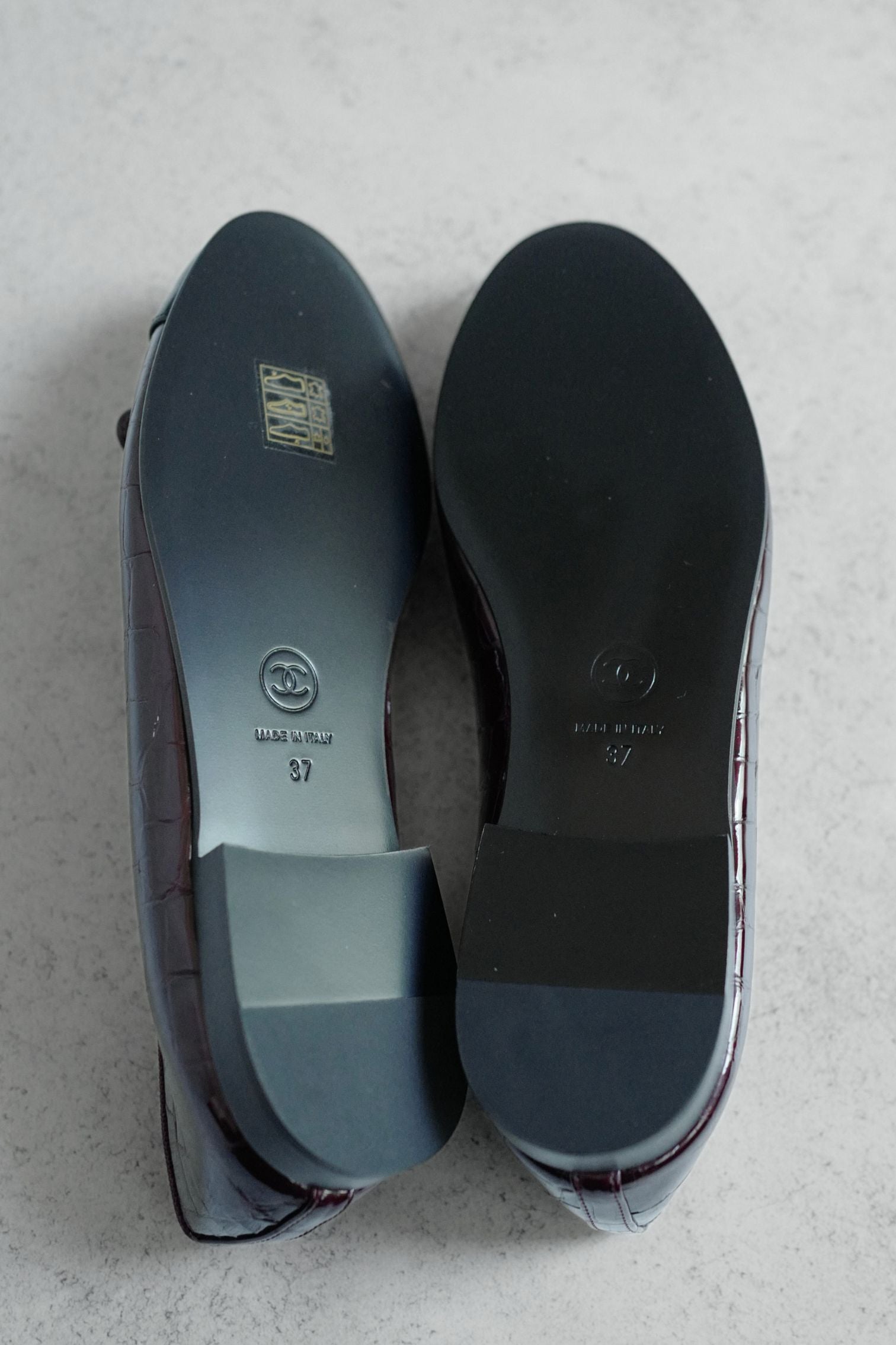 Chanel 26A Ballet Flats Croc Embossed Patent Calfskin Burgundy Black Size 37