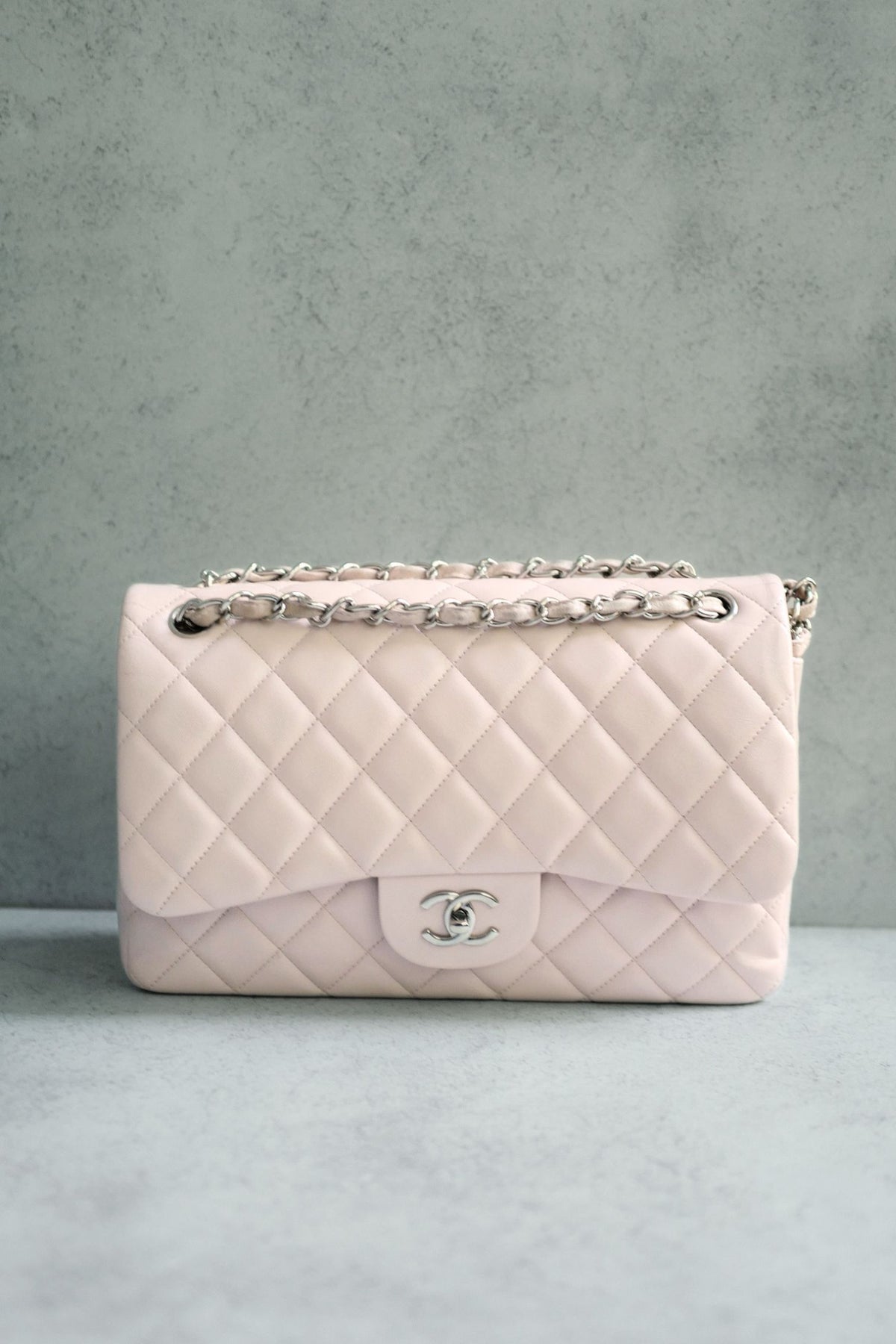 Preowned Chanel Jumbo Classic Flap in Baby Pink Rose Clair Lambskin #13