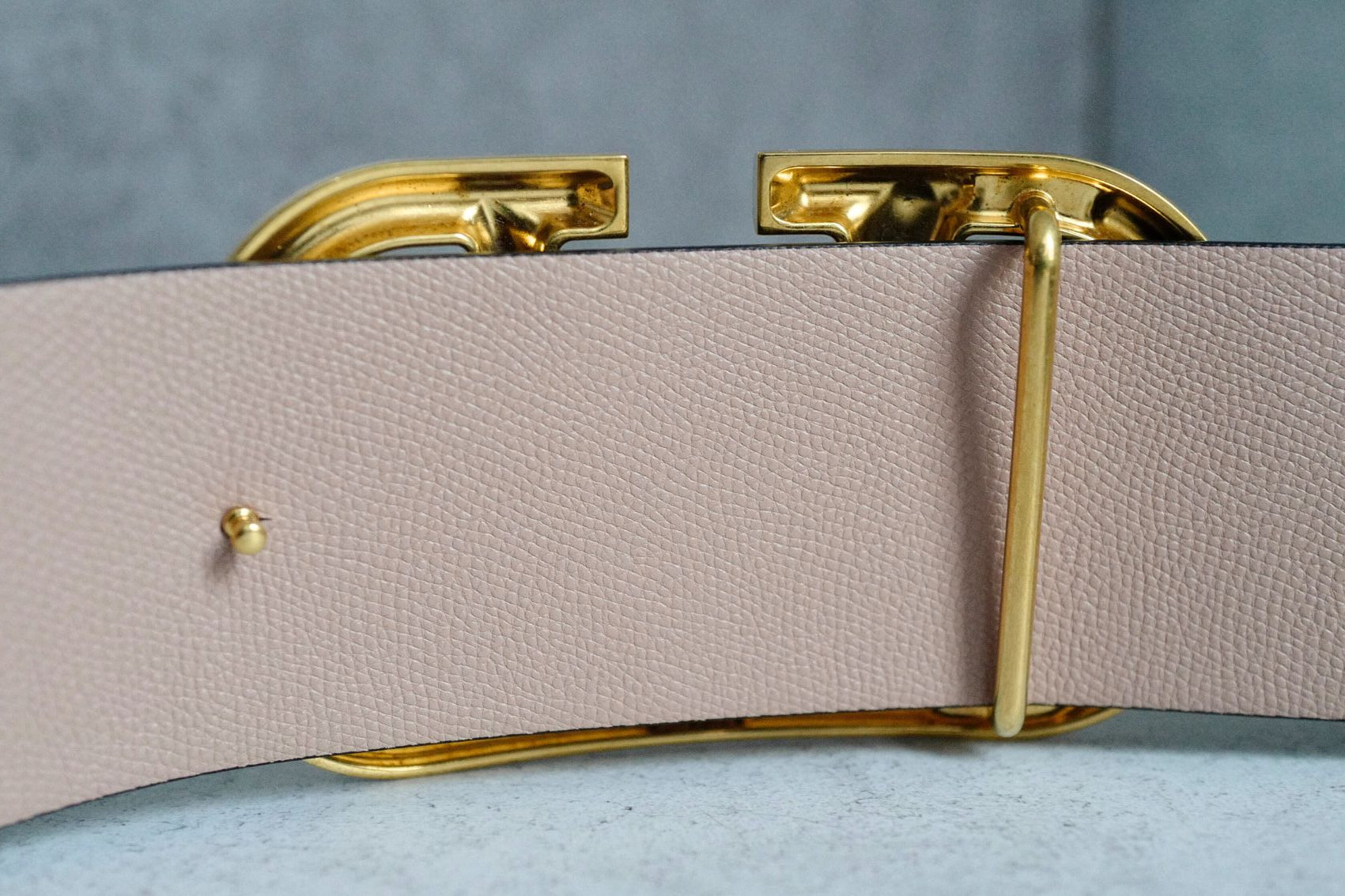 Valentino Vlogo Hammered Buckle Reversible Wide Signature Belt Burgundy/Blush