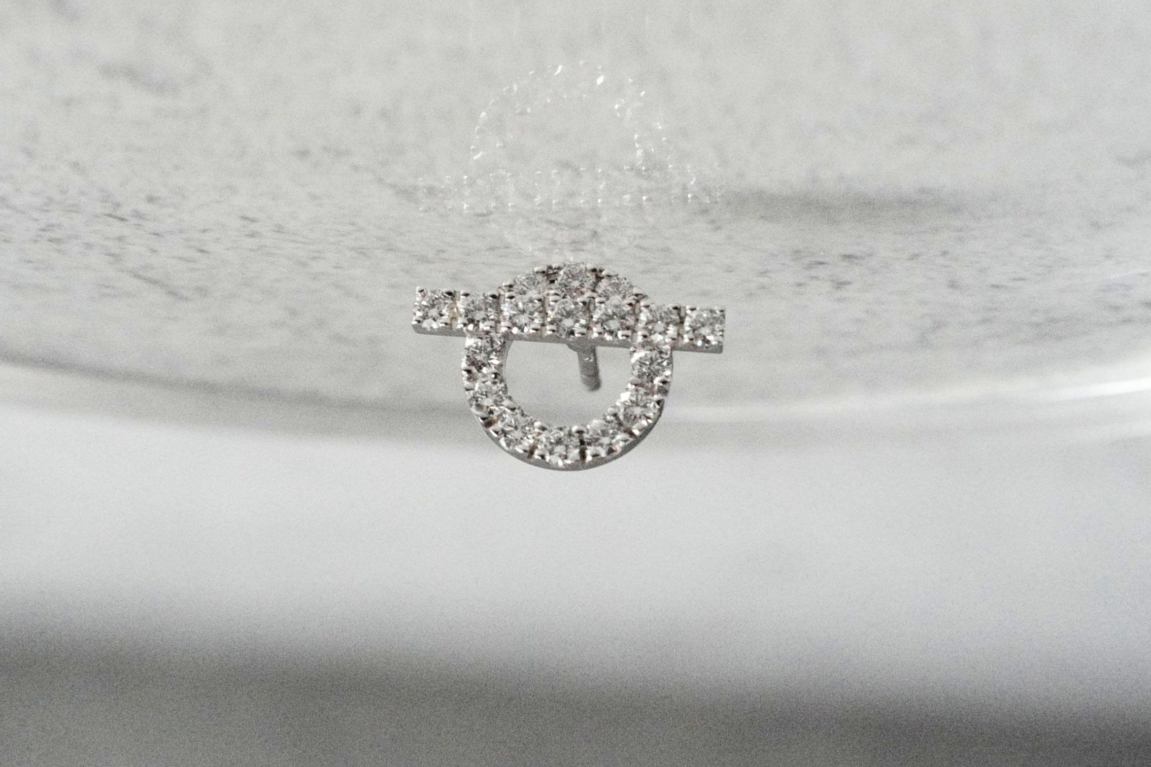 Hermès Finesse Earrings 18K White Gold 34 Diamonds