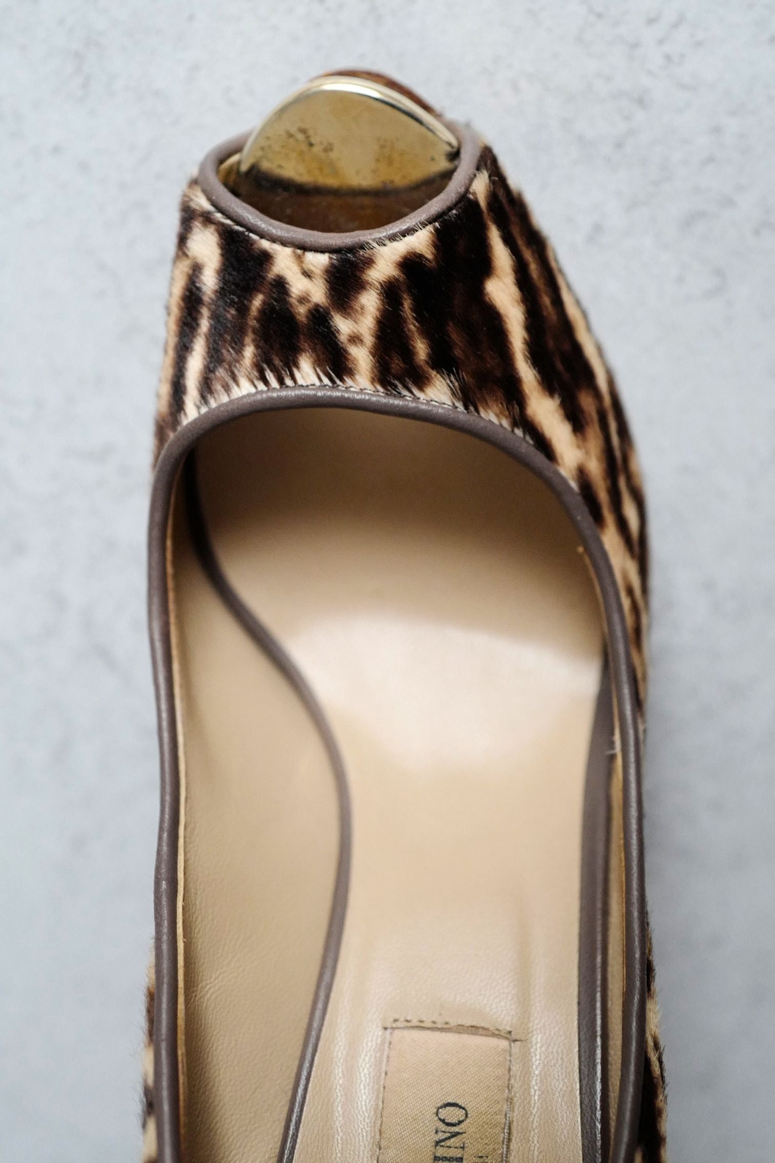 Preowned Valentino Heels Leopard Print size 37