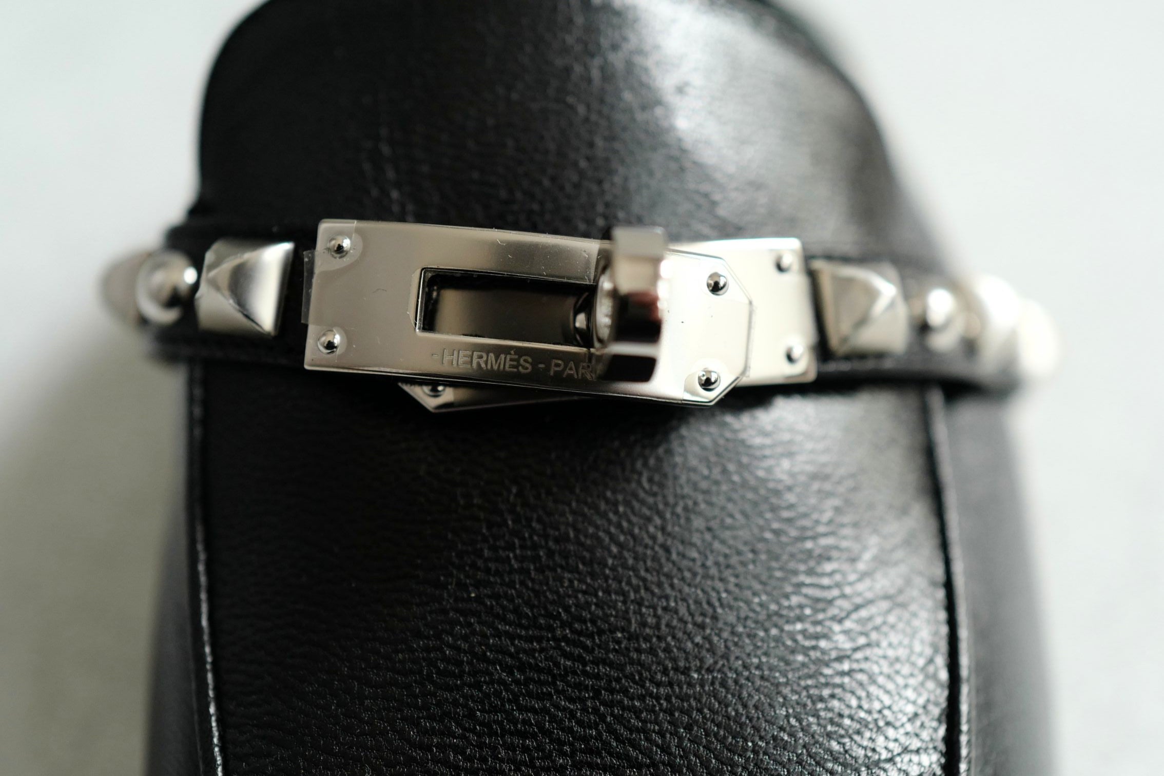 BNIB Hermes Mule Femme OZ Chevre/ Clous Noir 38